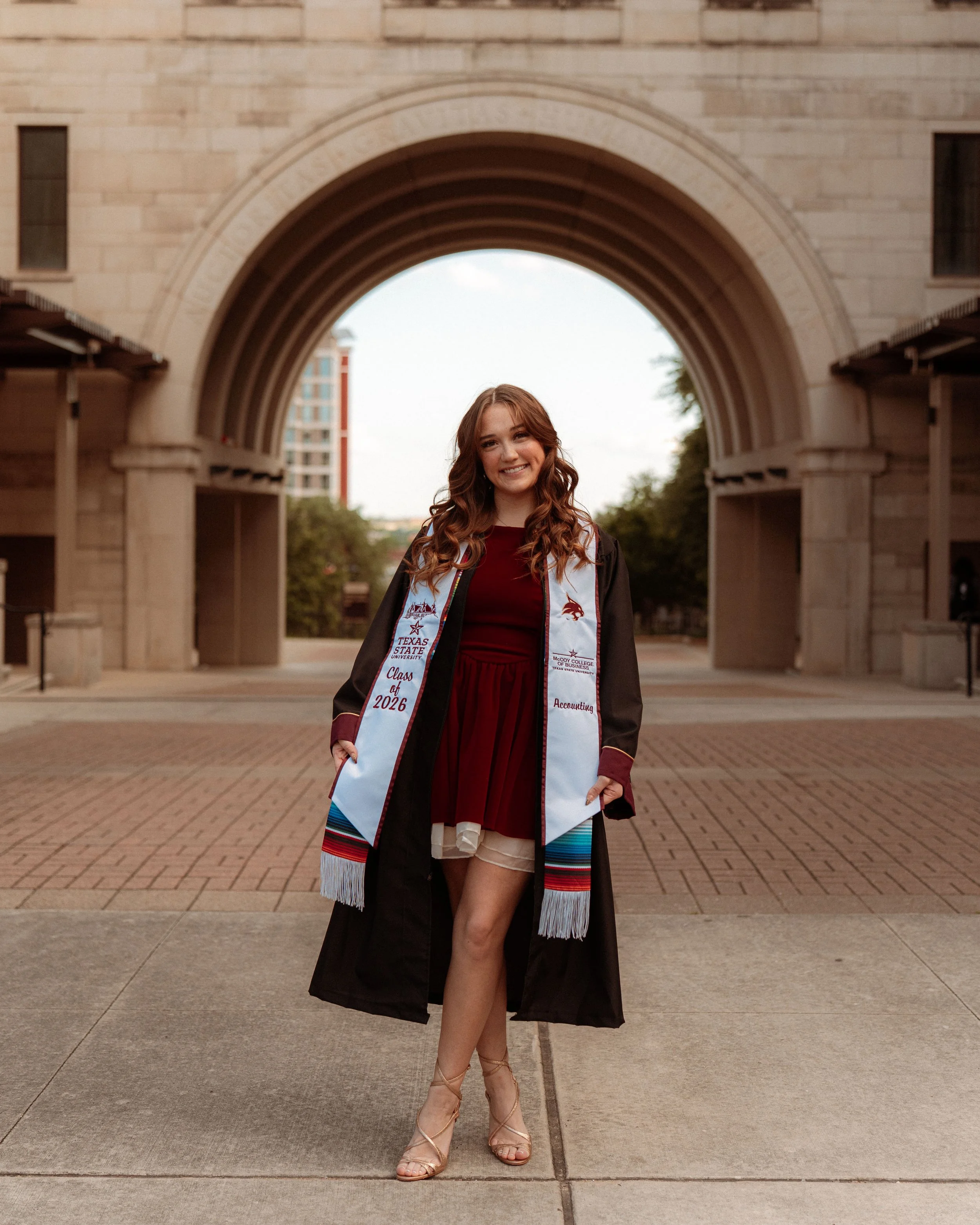 grads web 26-04403.jpg