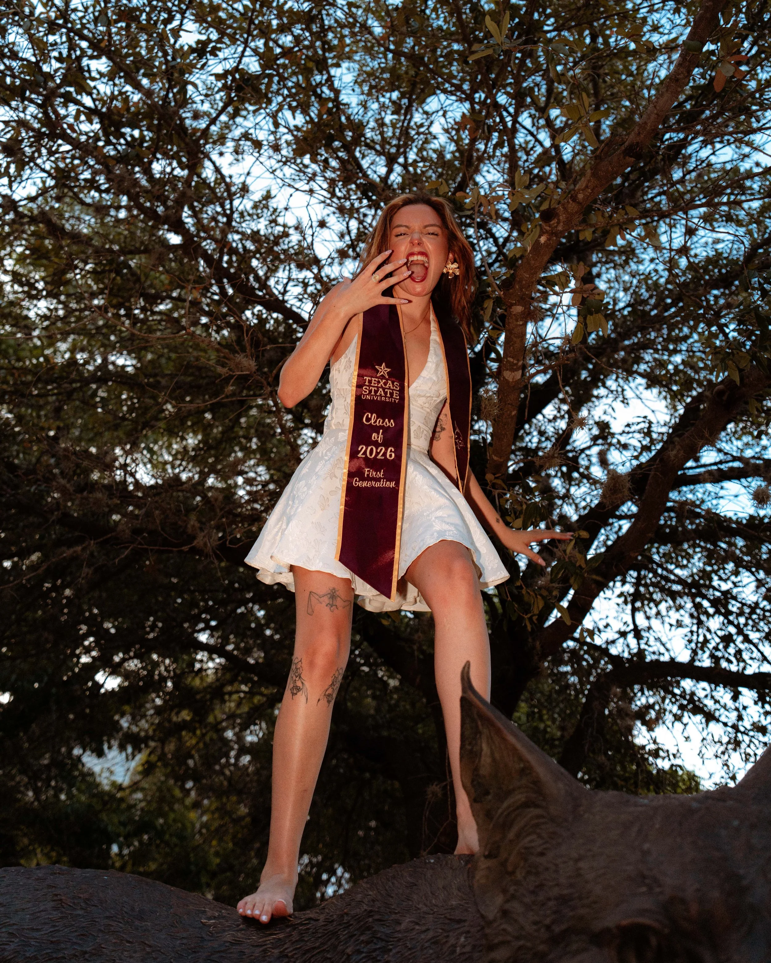 grads web 26-01411.jpg