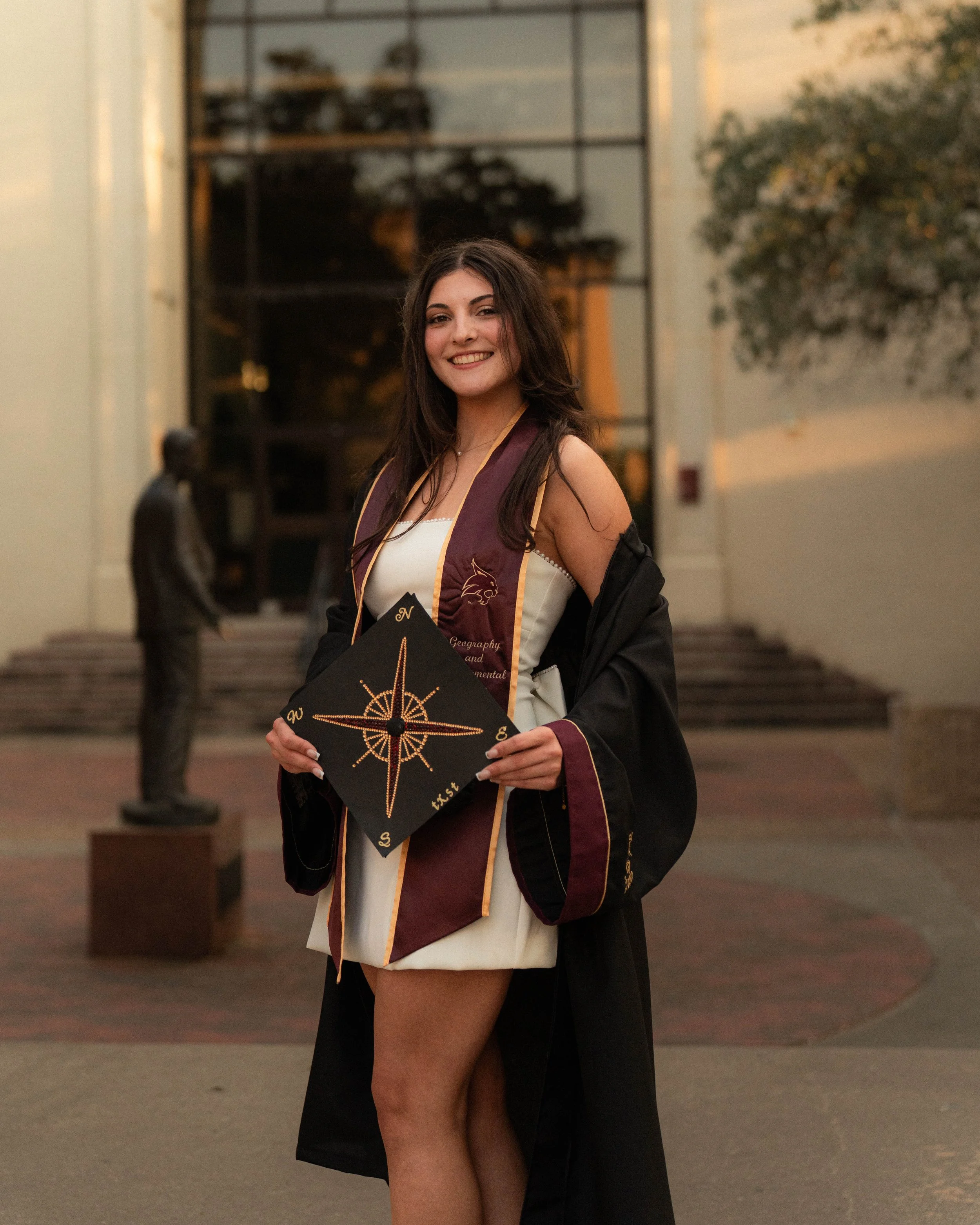grads web 26-09338.jpg