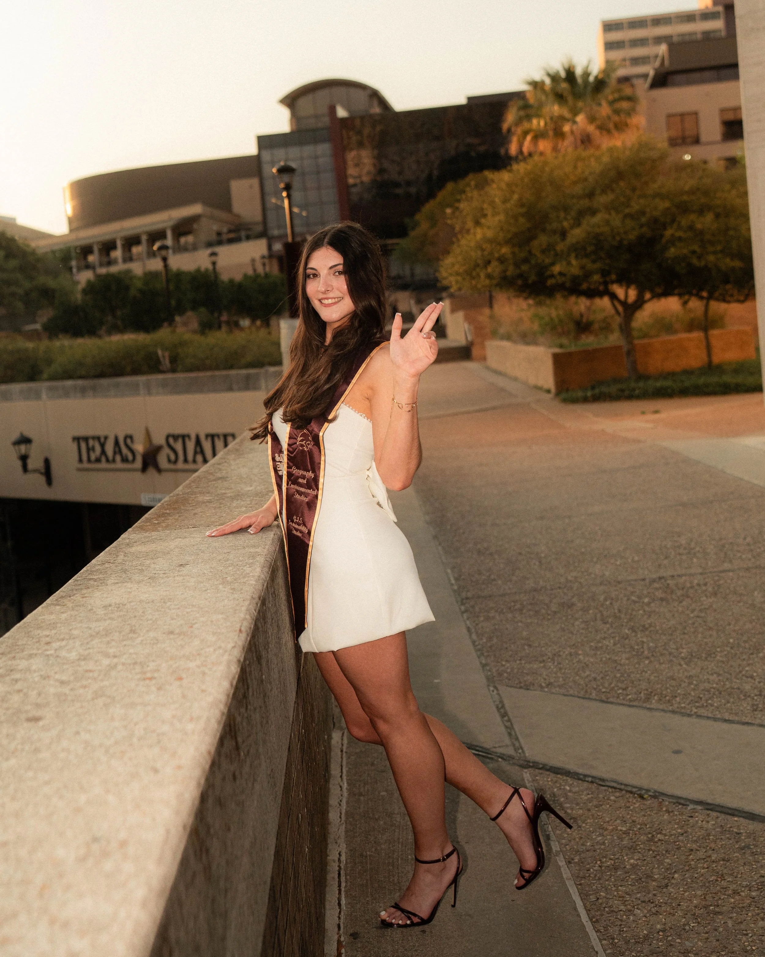 grads web 26-09551.jpg