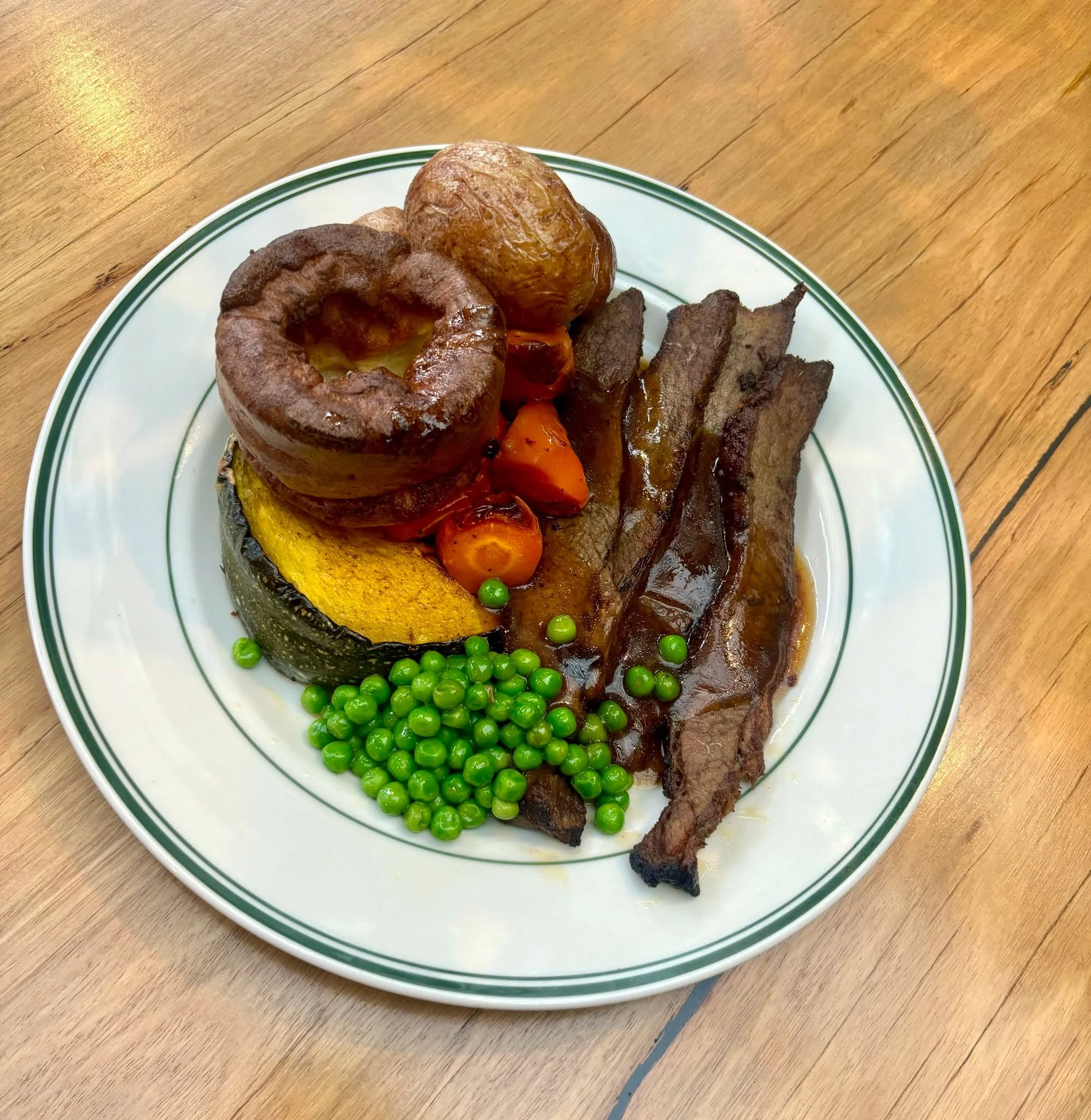 Sunday = roast day at Brown Cow!

Dig into our beef brisket with potatoes, pumpkin, green peas, roasted carrots, Yorkshire pudding and generous gravy pour, for just $28.

Add your favourite Brown Cow cocktail, wine or beer and you've got the perfect 