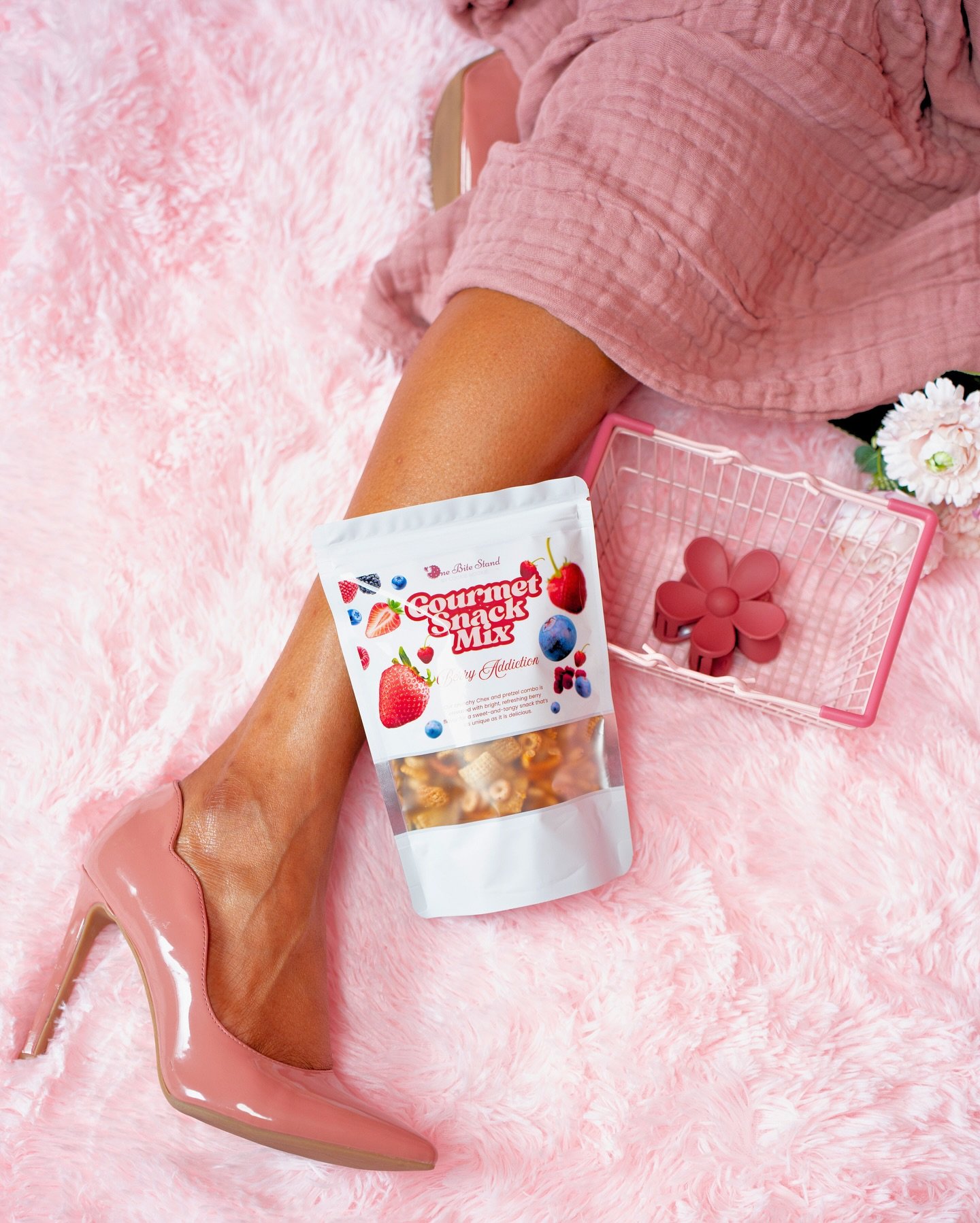 Sweet enough to satisfy, crunchy enough to keep you hooked.
&lrm;
&lrm;Berry Addiction = Chex + pretzels + a pop of tangy, fruity berries.
&lrm;One bite&hellip; and suddenly your snack game is leveled up.
&lrm;
&lrm;Don&rsquo;t overthink it, your tas
