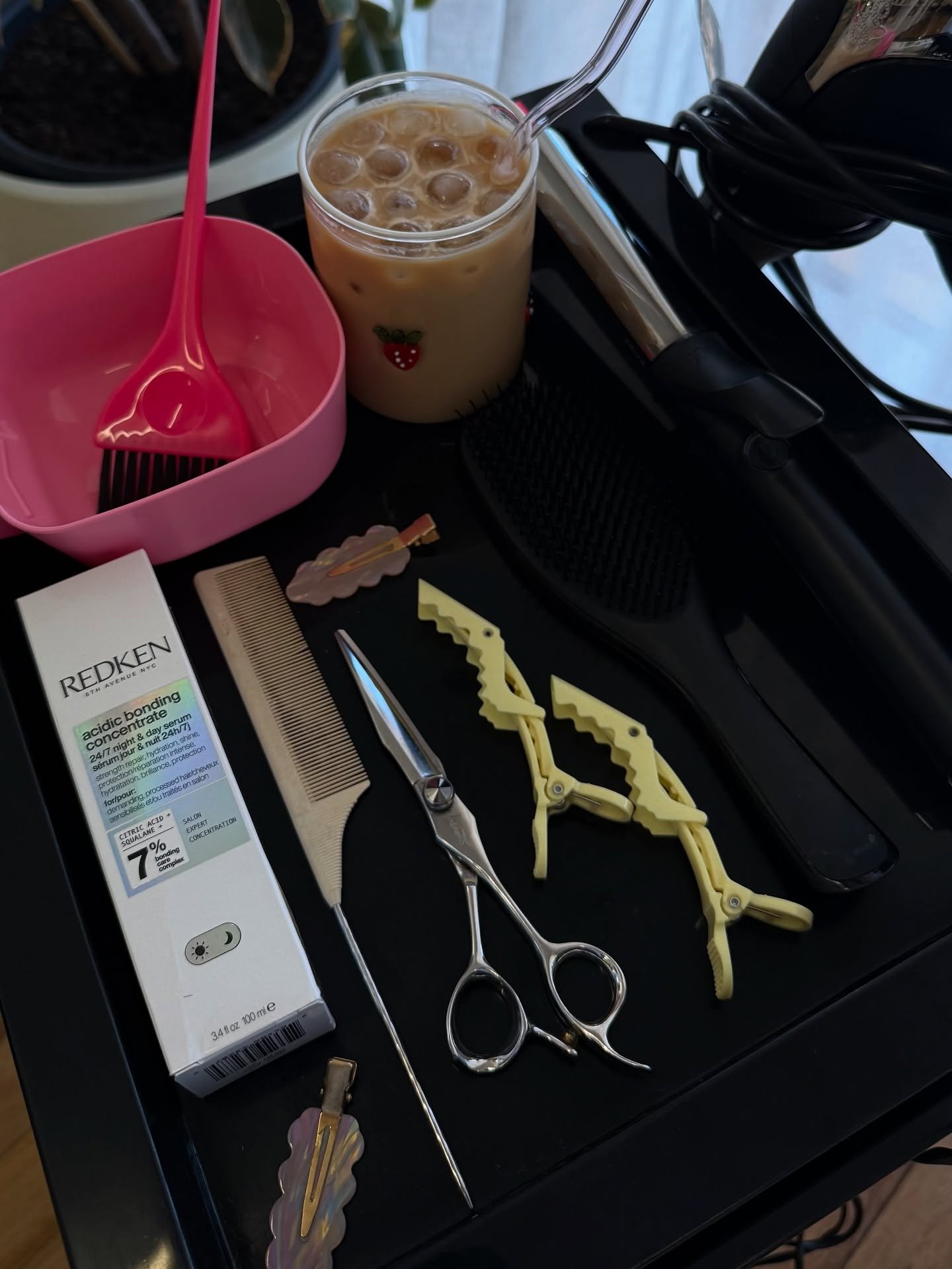 Tools of the trade โ๏ธ๐ง๐ชฎ๐ฉท