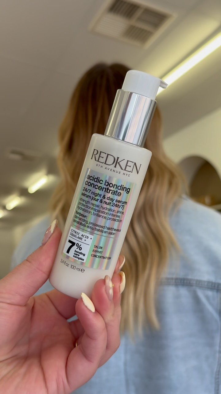 At home hair care โจโจ what you use at home makes all the difference!!
Redkens new Acidic bonding concentrate 24/7 night & day serum should be a staple in everyone’s home Haircare routine ๐ค๐ค
๐คKey Benefits๐ค
Continuous Repair: The serum