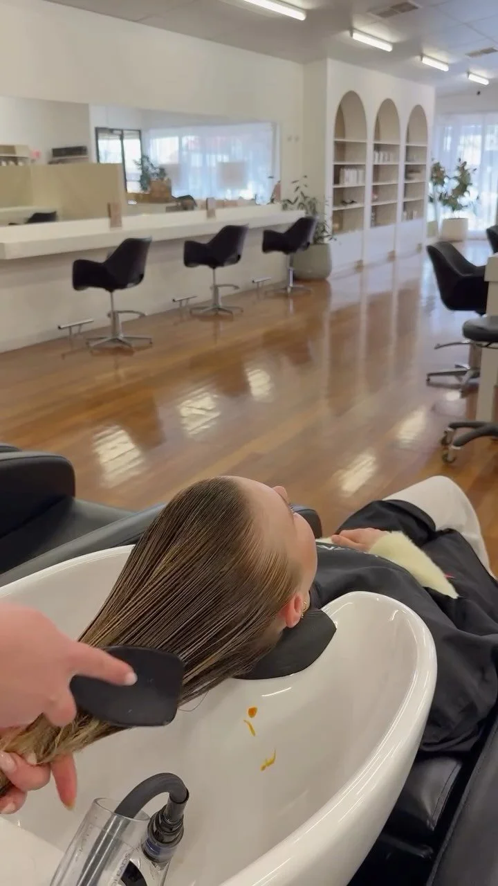 A freshen up doesn’t have to be dramatic, subtle changes make all the difference πΆοΈ
#toner #refresh #studiogracie