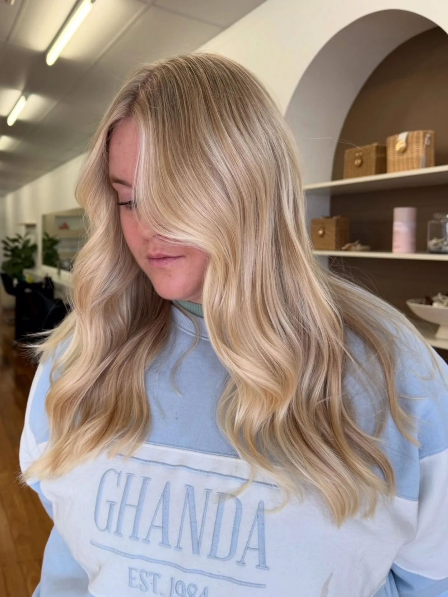The blondes are blooming πΈπͺ»π·
