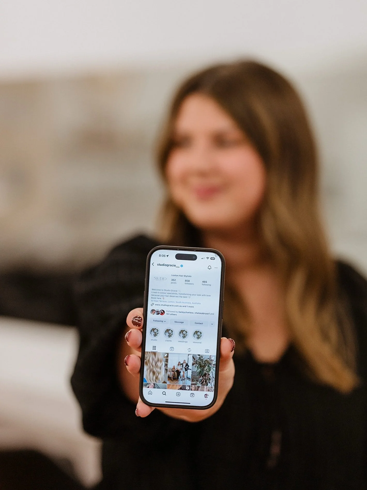 Our favourite kind of scroll đļī¸ the one filled with glossy hair and calm vibes