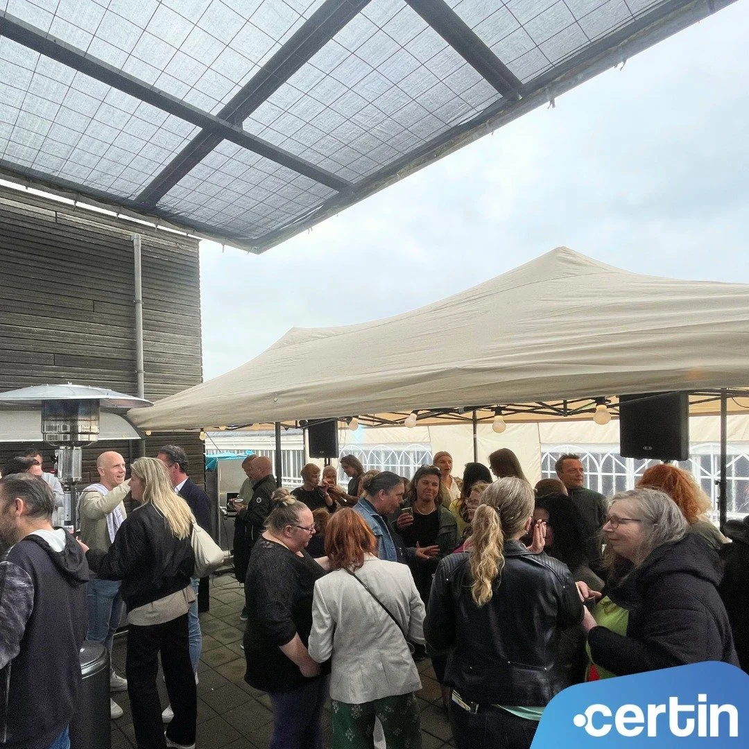 Het is bijna weer zover: het Certin zomer event !

Afgelopen jaar zat het weer helaas niet mee, maar dat mocht de pret niet derven. 
Komende zaterdag schijnt het zonnetje volop en hebben wij er weer ontzettend veel zin in ! 🌞

#werkenbijCertin #vaca