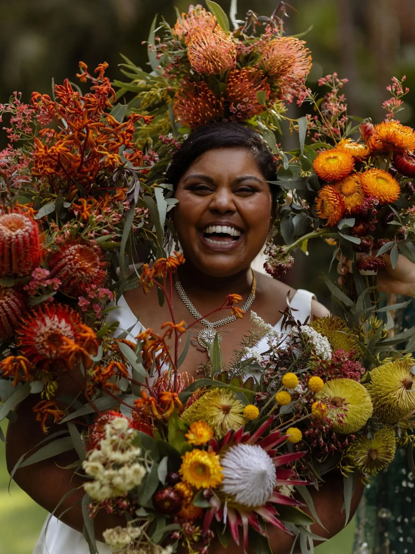 Beautiful bride grace with her Australian native bouquet, surrounded by her bridesmaids single variety bouquets ❤️🧡 love love love

Photos by @wazzastudio