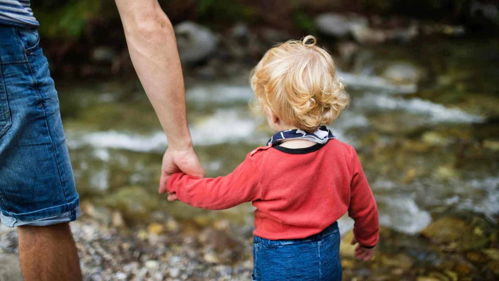Die Sehnsucht nach dir selbst. Und warum wir deshalb oft nicht wissen, wie wir mit unseren Kindern umgehen sollen.
