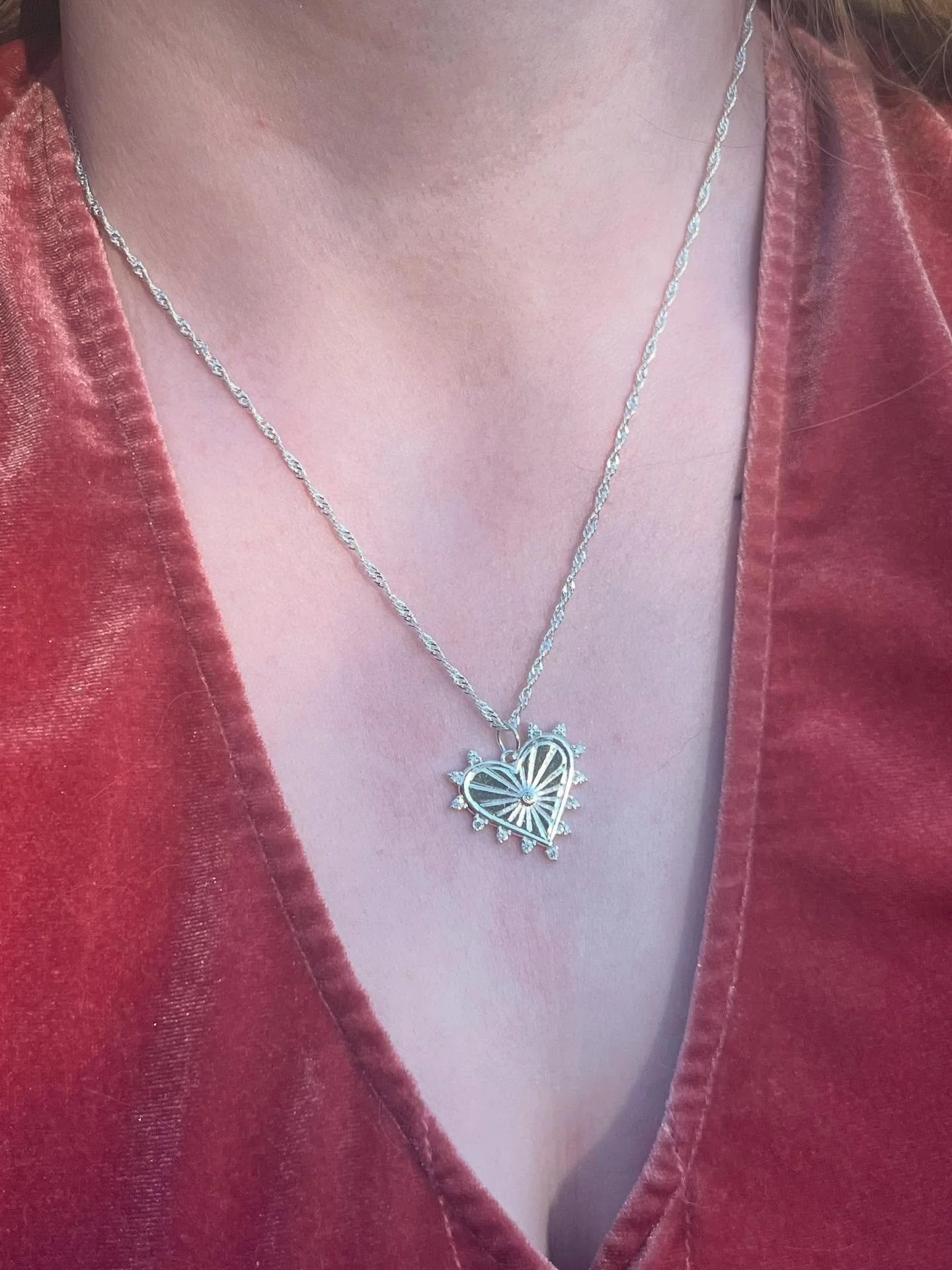 Which Necklace is your favourite? 🤩 
Just landed on amberraejewels.com 
☺️🌼🌟Silver Plated Necklaces that sparkle on your neck. Wear separately or stack with your favourite necklaces!. ✨🌞
