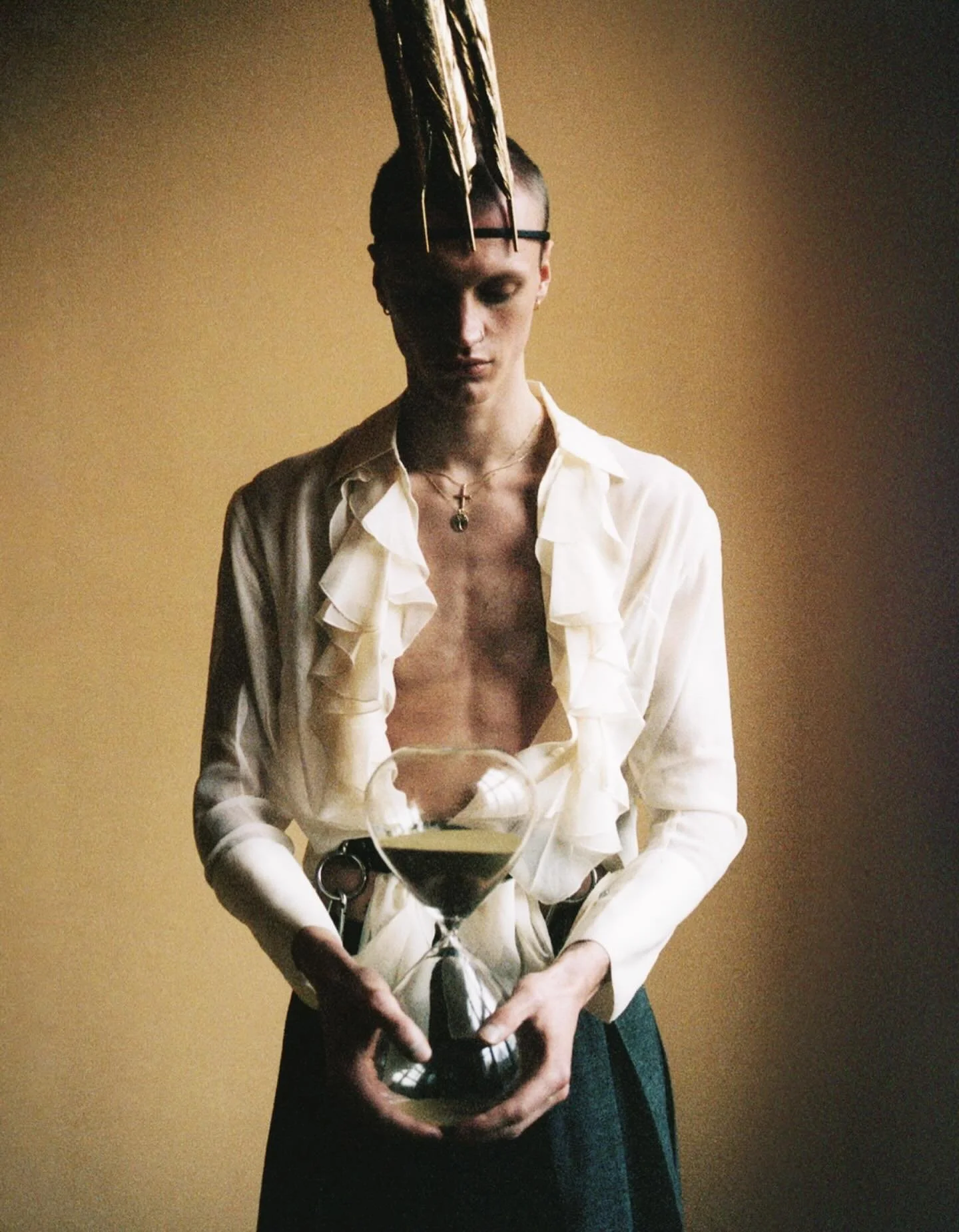 Lost and Found • 7 For All Mankind for DAZED, The New Gen Issue, Spring ‘25
@7forallmankind @dazed @dazedfashion 
Photography • @erikstudios
Styling • @mirko_p
Hair • @rabearoehll
Make-up • @susanna_jonas
Set Desi