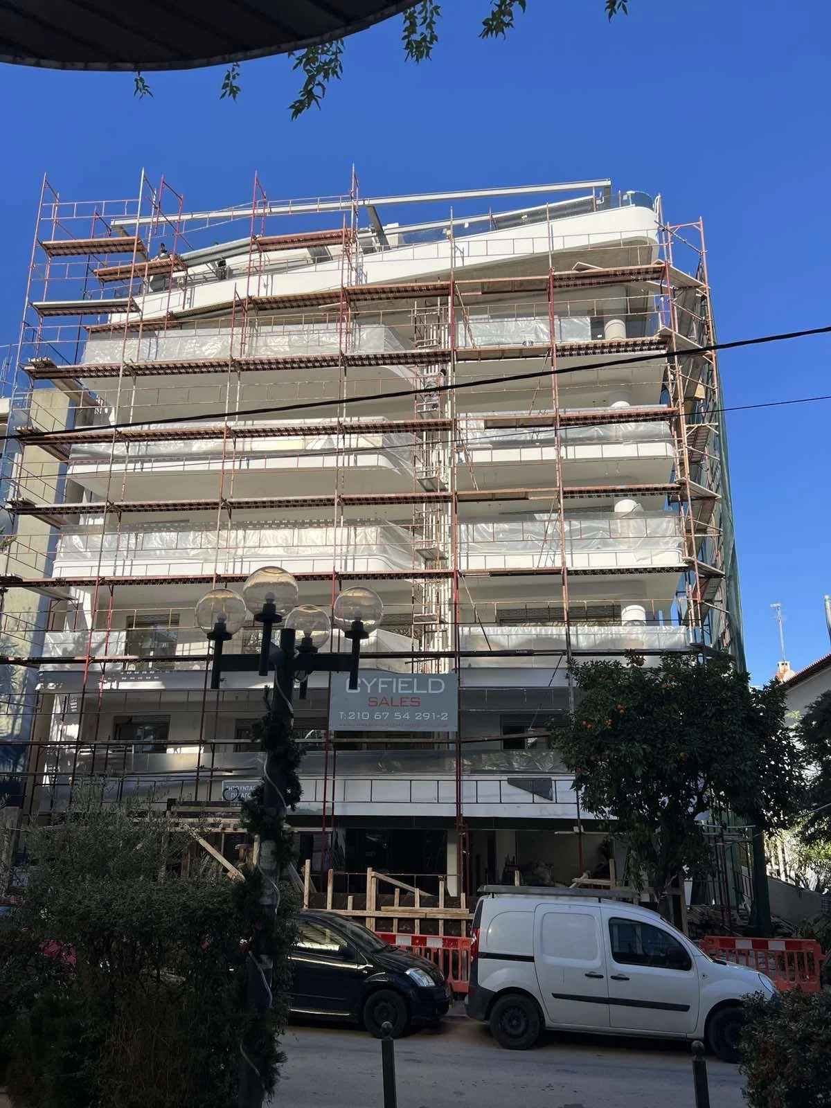 Χρωματισμοί + Ελαιοχρωματισμοί + Βάψιμο + Κατασκευαστικές εργασίες + Προσθήκες-μετατροπές + Ανακαινίσεις + Προσφορά έργου + Τροποποιήσεις + Επαγγελματικοί χώροι + Προσθήκες + Μετατροπές