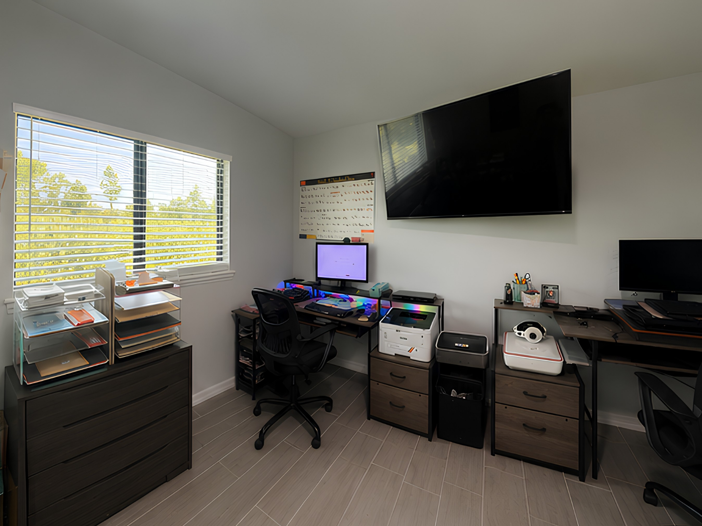 iMaK Design Studio Computer Station 1