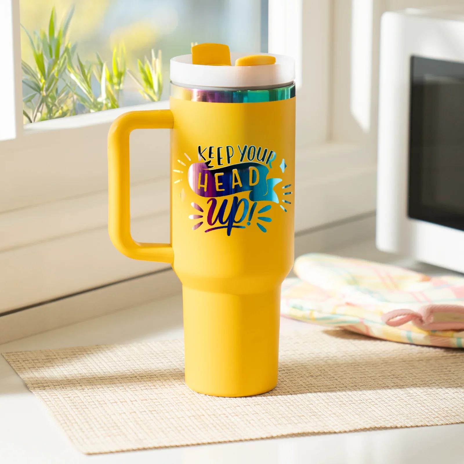 Yellow to Iridescent 40 oz 2.webp