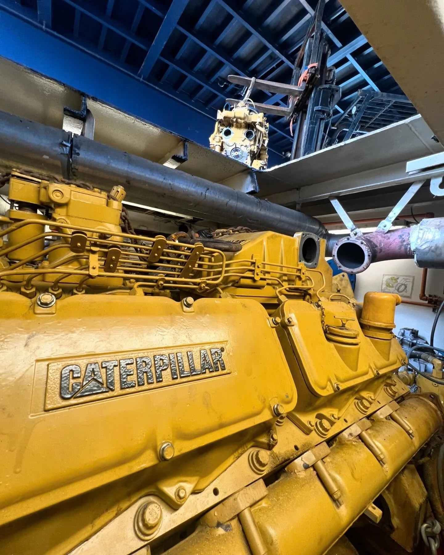 Saturday engine swap in @porteverglades for @seacorislandlinesllc. Big thank you to @nauticalserg for always helping us out and cutting our access hole. Super smooth installation so proud of all the guys…made it look easy … @bearded_pan