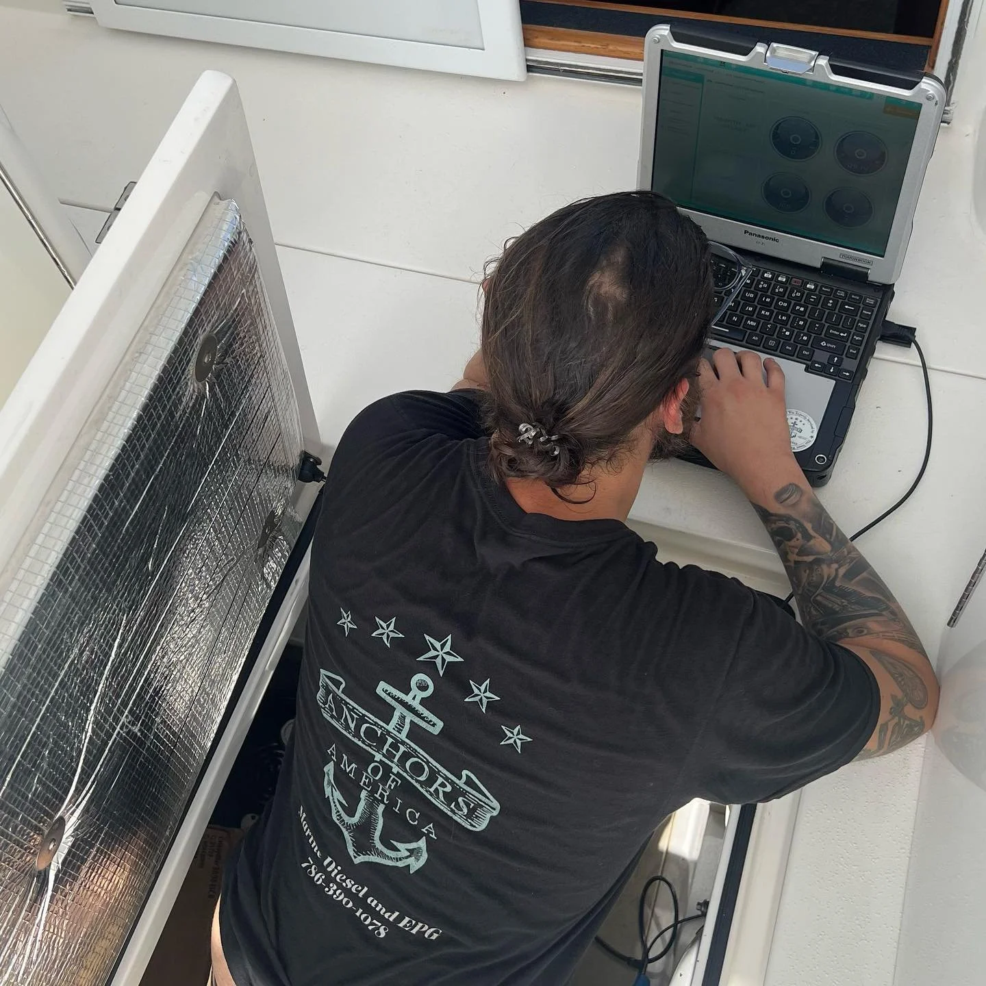 All these afternoon thunderstorms are keeping us pretty busy, the sail boat next to our client was struck by lightning last week, Jose gave us a call we went out there connected our laptop and did a full step by step proper diagnostics on his c7 cat