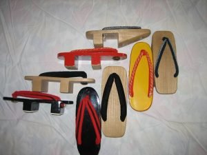 I.C.1-4 :
Geta (Thong Sandals)
