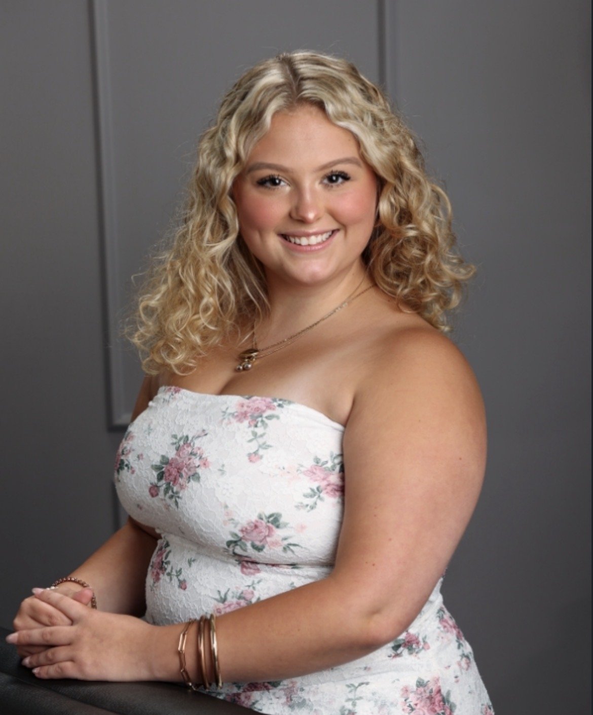   Finish Strong Scholarship  Hartley Ibarra-Berg Oak Park High School