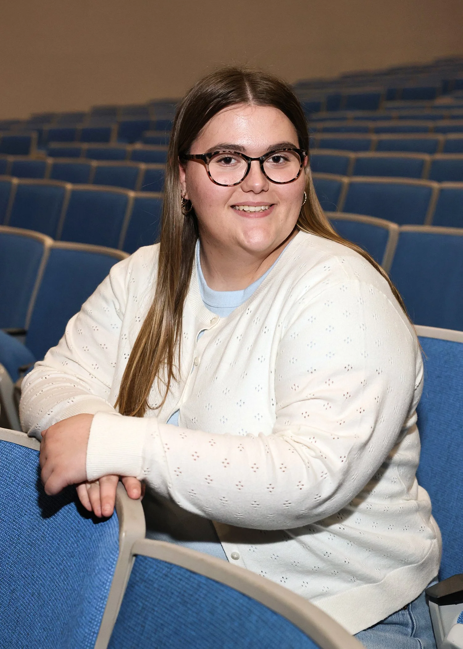   Gladstone Rotary Club Scholarship  Kenzie Barry Oak Park High School