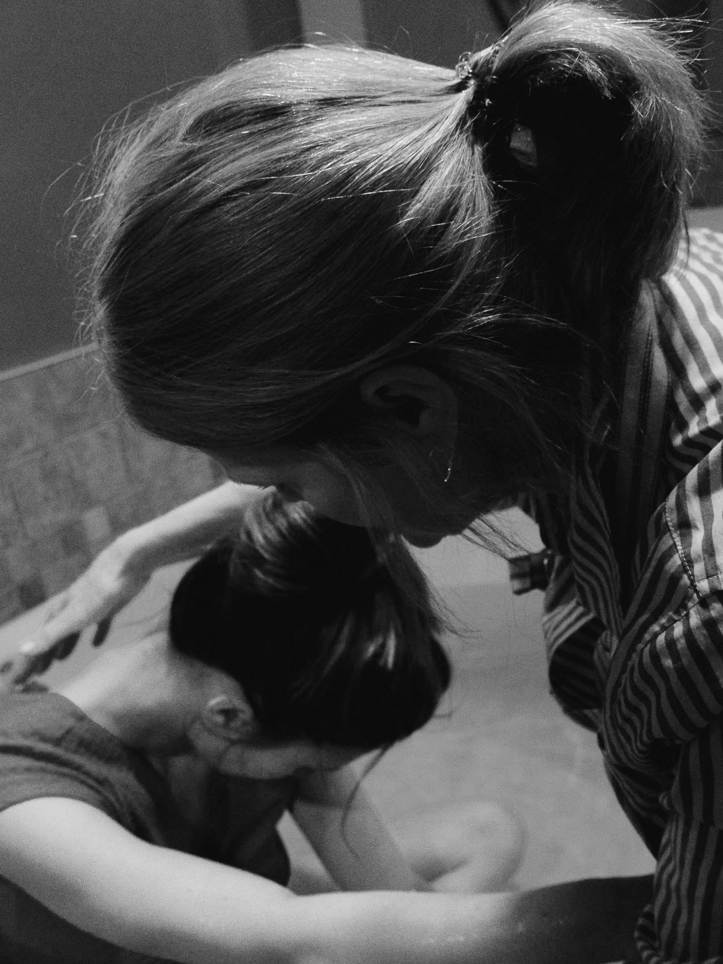 What to Ask When Hiring a Doula: From Credentials to Collaboration to Care Style