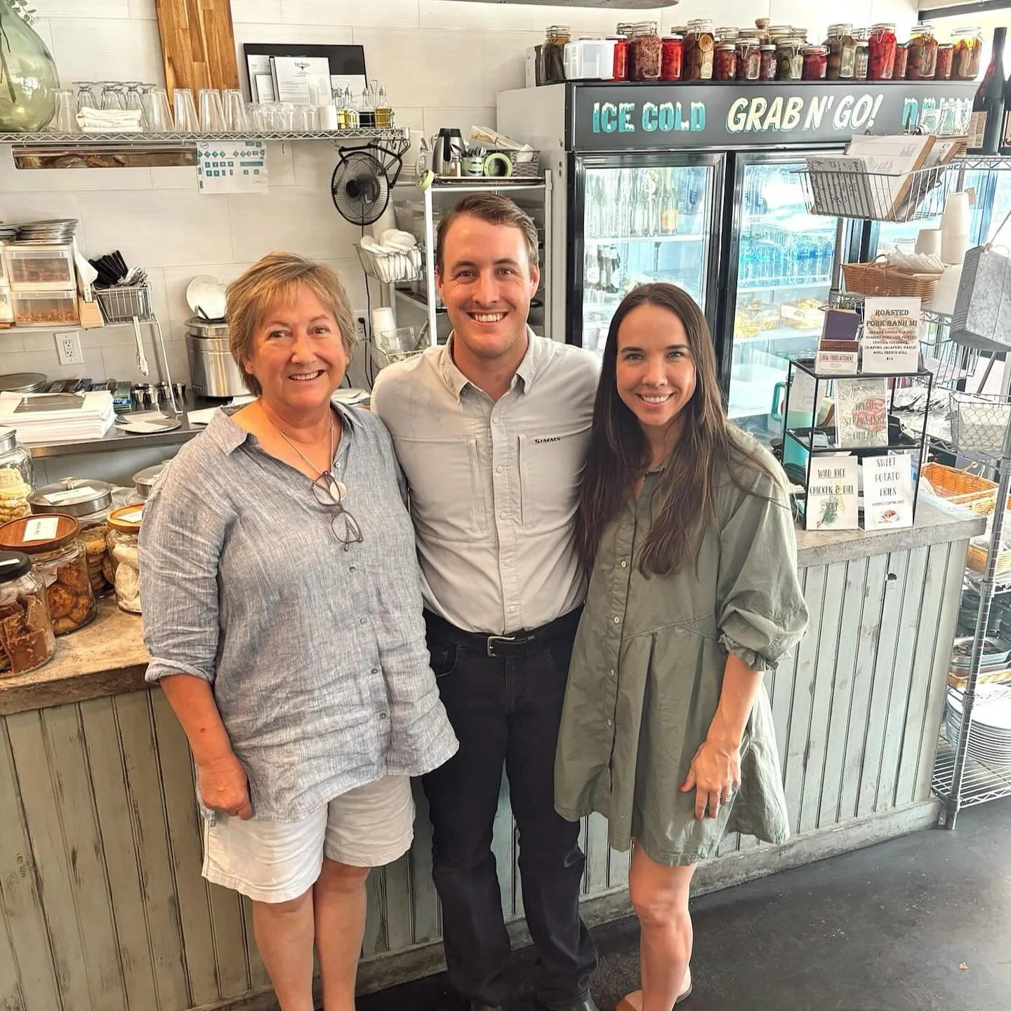 After many years of dedicated service, our founder Katie Schma is retiring to explore new passions. It was essential for Katie to personally find new owners who share her vision and commitment to delivering healthy gourmet meals to our community. We 