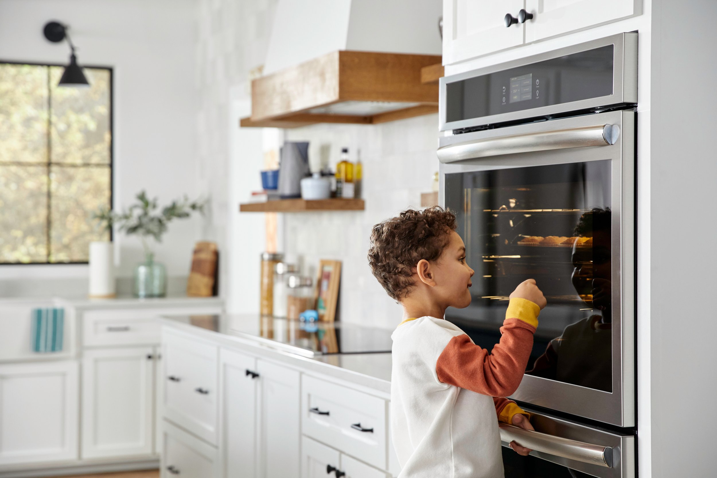 Lifestyle_DoublestackOven_Cooktop_8_044_flat.JPG