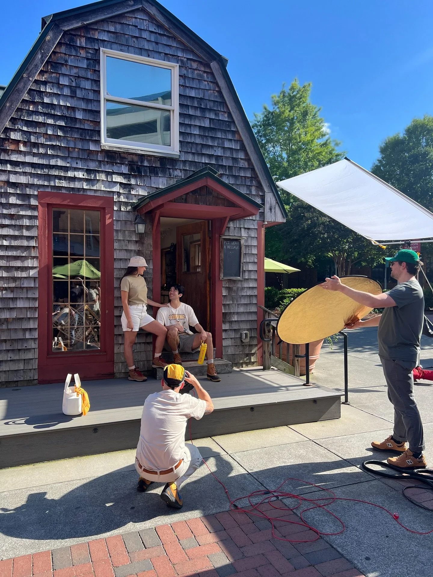 Collaboration is at the heart of everything we do. We were lucky to team up with Shira Miller and the crew at @tavern.agency &amp; Burts Bees, and it was a total dream.
&ldquo;We loved working with all of you and can&rsquo;t stress enough how the col