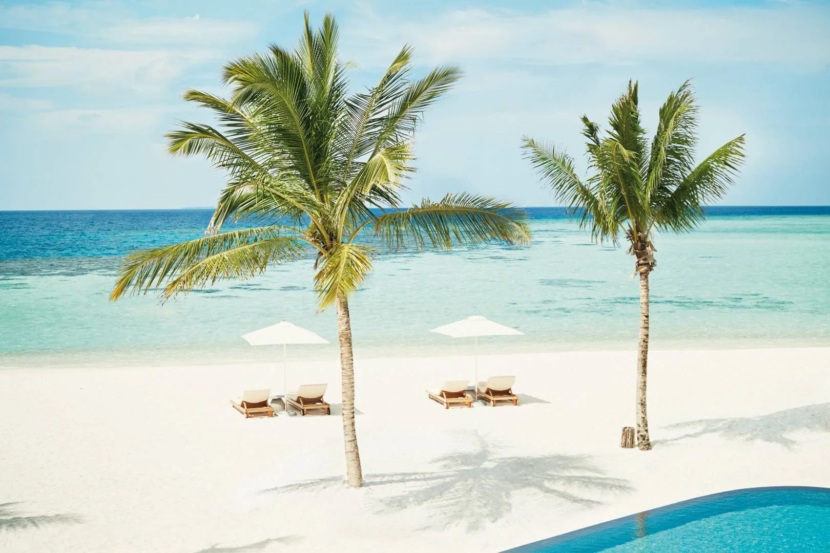 four-seasons-maldives-private-island-at-voavah-baa-atoll-maldives-conde-nast-traveller-1march17-jenny-zarins_.jpg