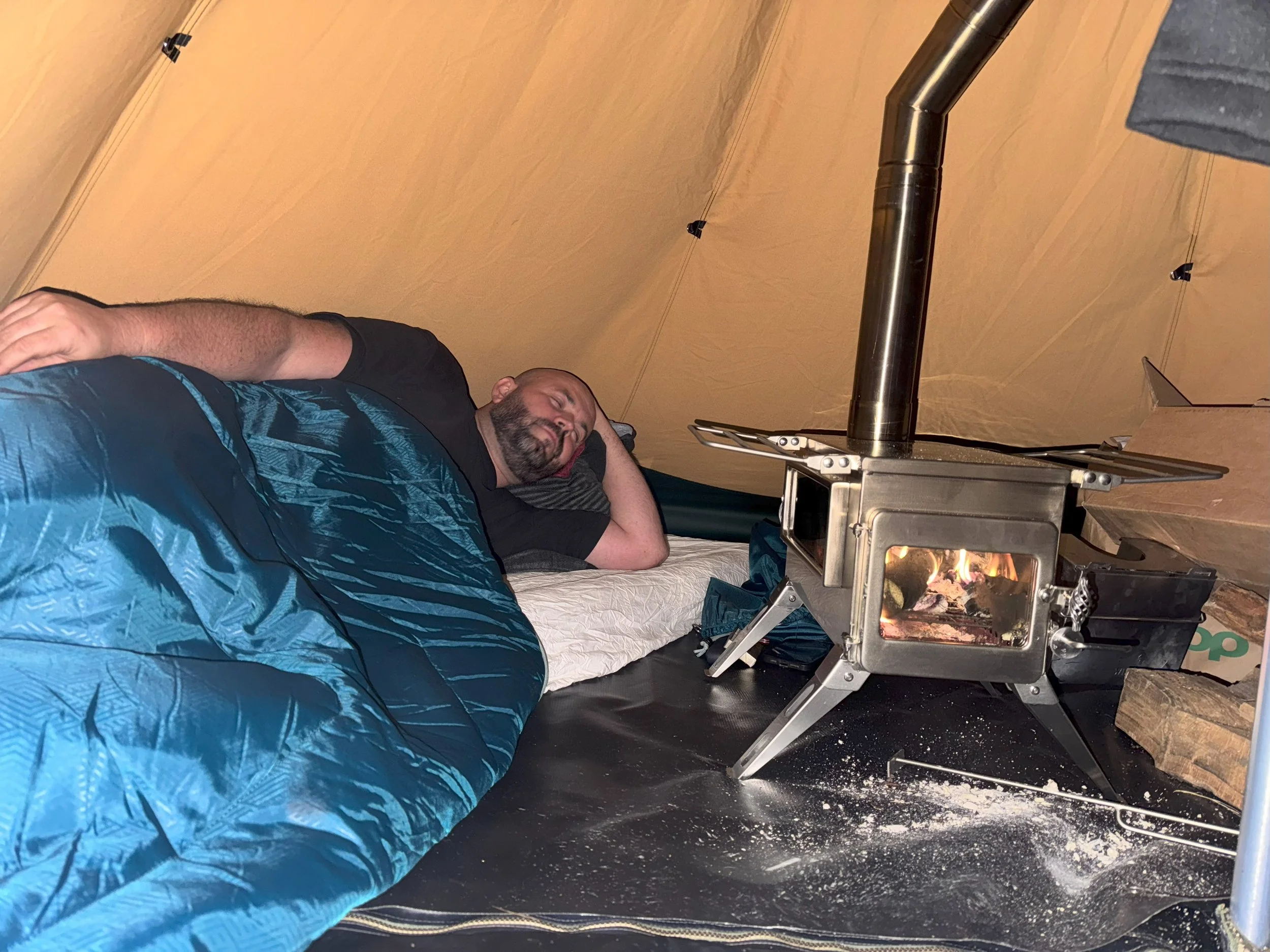 Nachts im Tipi.jpg