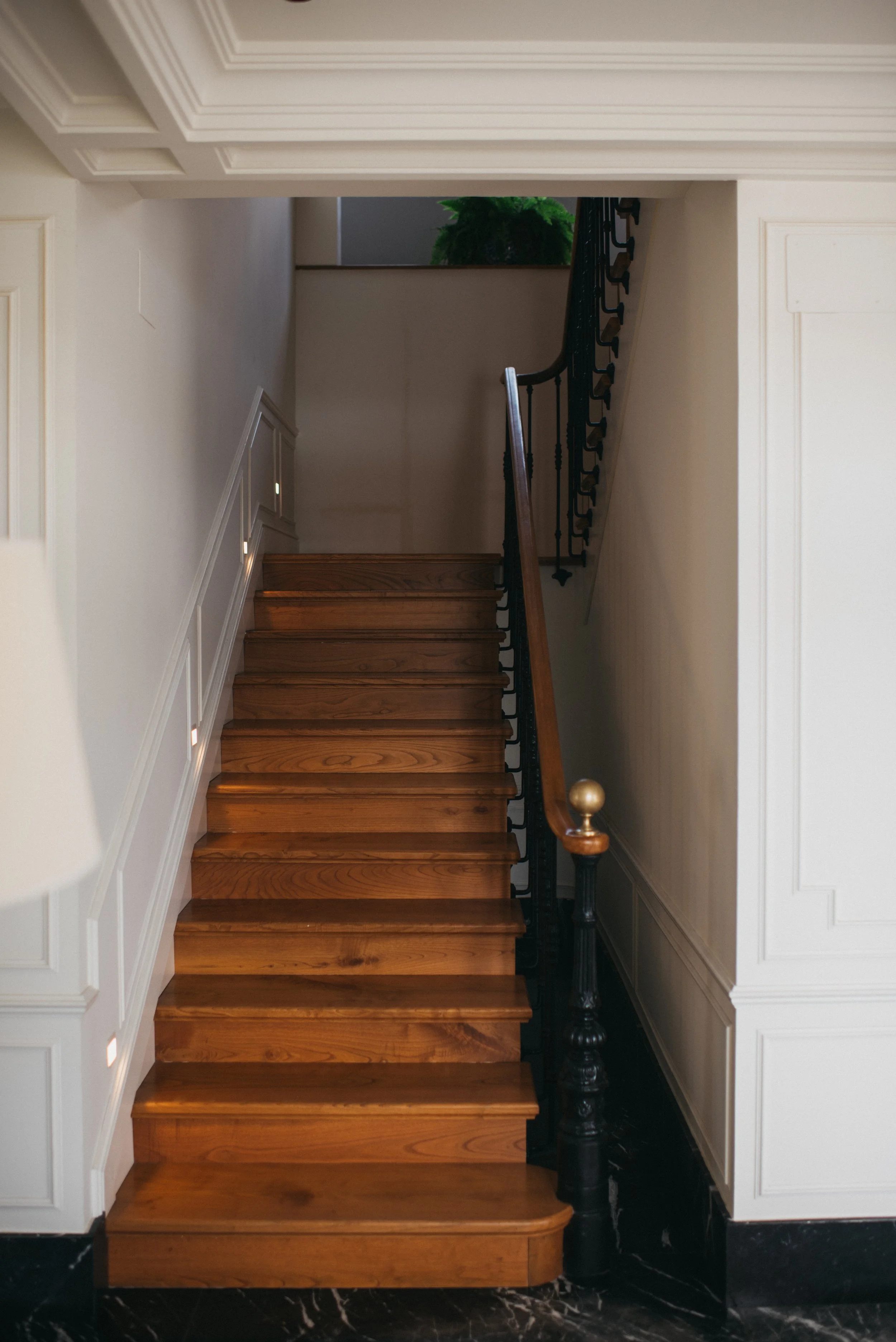 0047_Gran_Hotel_Brillante_escalera.jpg