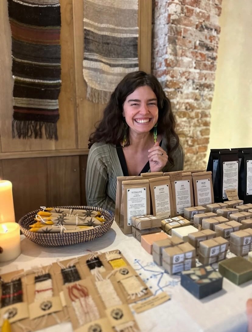 What a immense pleasure to be in the big city with my plants and woolen cr&eacute;ations ❤️&zwj;🔥 Merci merci merci a tous ceux qui sont venus pour soutenir les artisans en cette p&eacute;riode de l&rsquo;ann&eacute;e. This means so so much to us. T