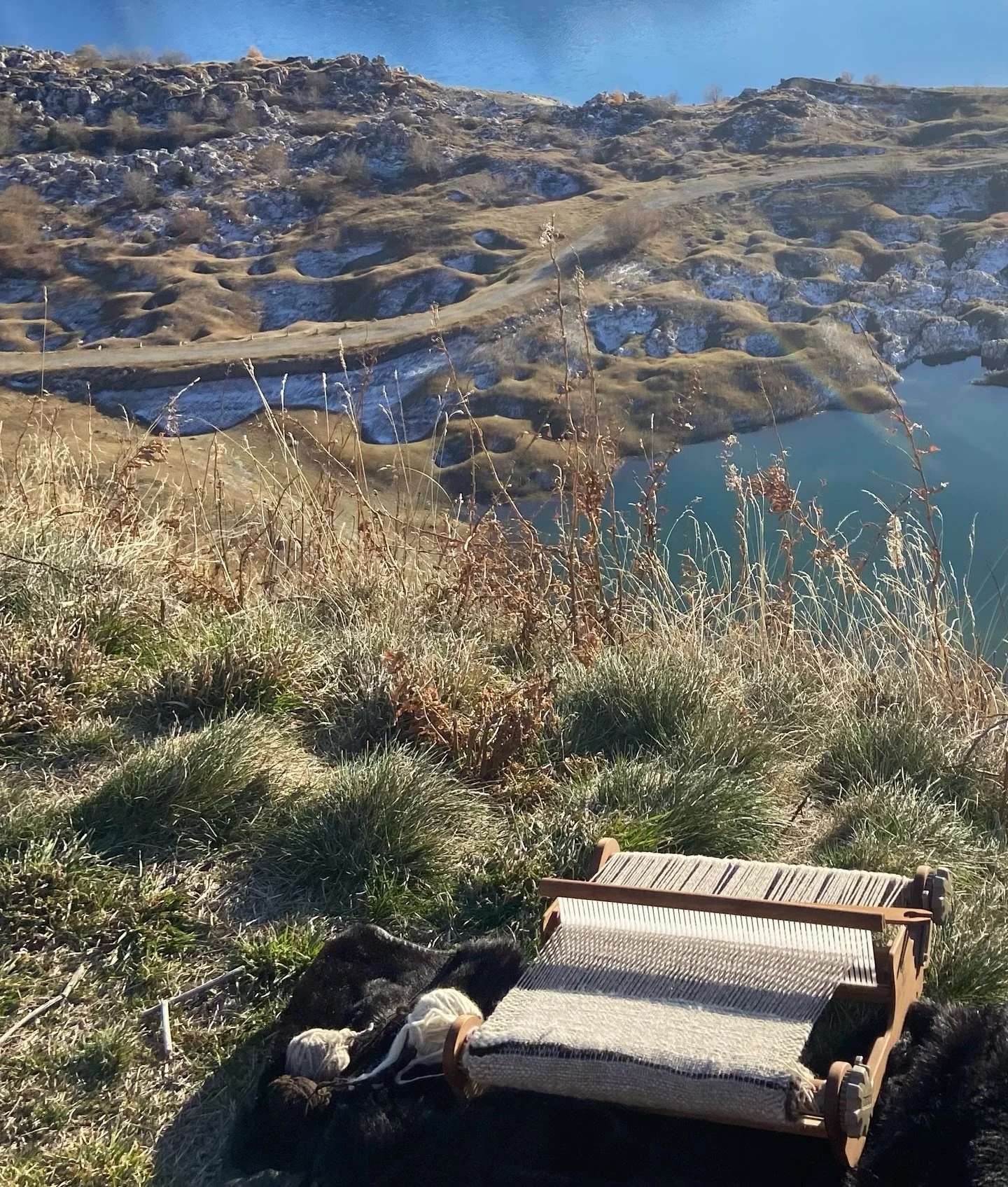 The last of the winter weavings, snow inspired, lungs full of icy air. 

A memory I hold dear from the past months of nomadic life on the road. Holding many questions and walking with them. Having time and energy to be in response-ability to respond 