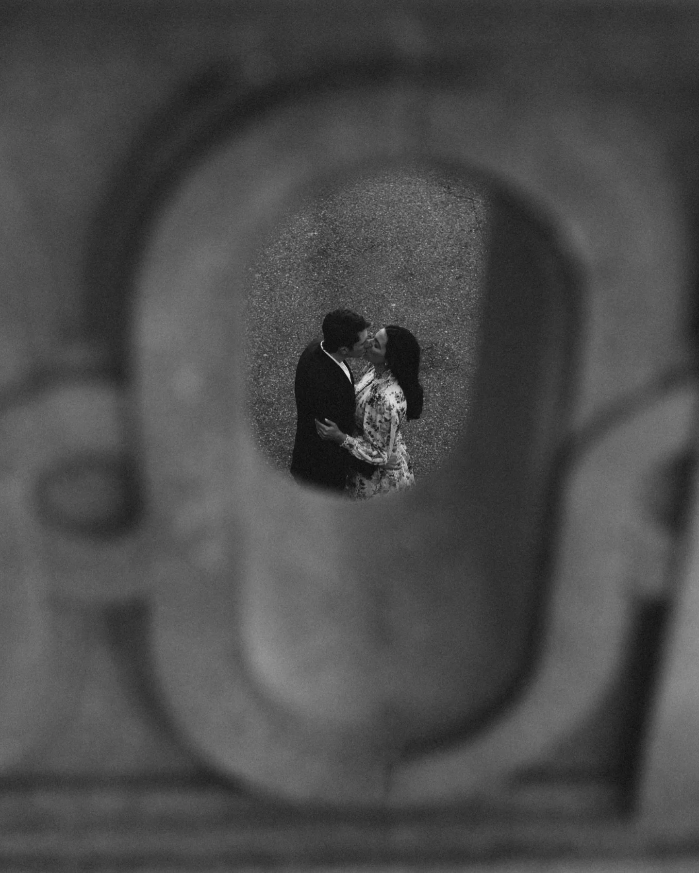 Romance at the LOC 🥀 Rules have recently changed for photography here, now only available on select Mondays and with a permit requirement. 

#dcweddingphotographer #dcengagementphotographer #dmvweddingphotographer