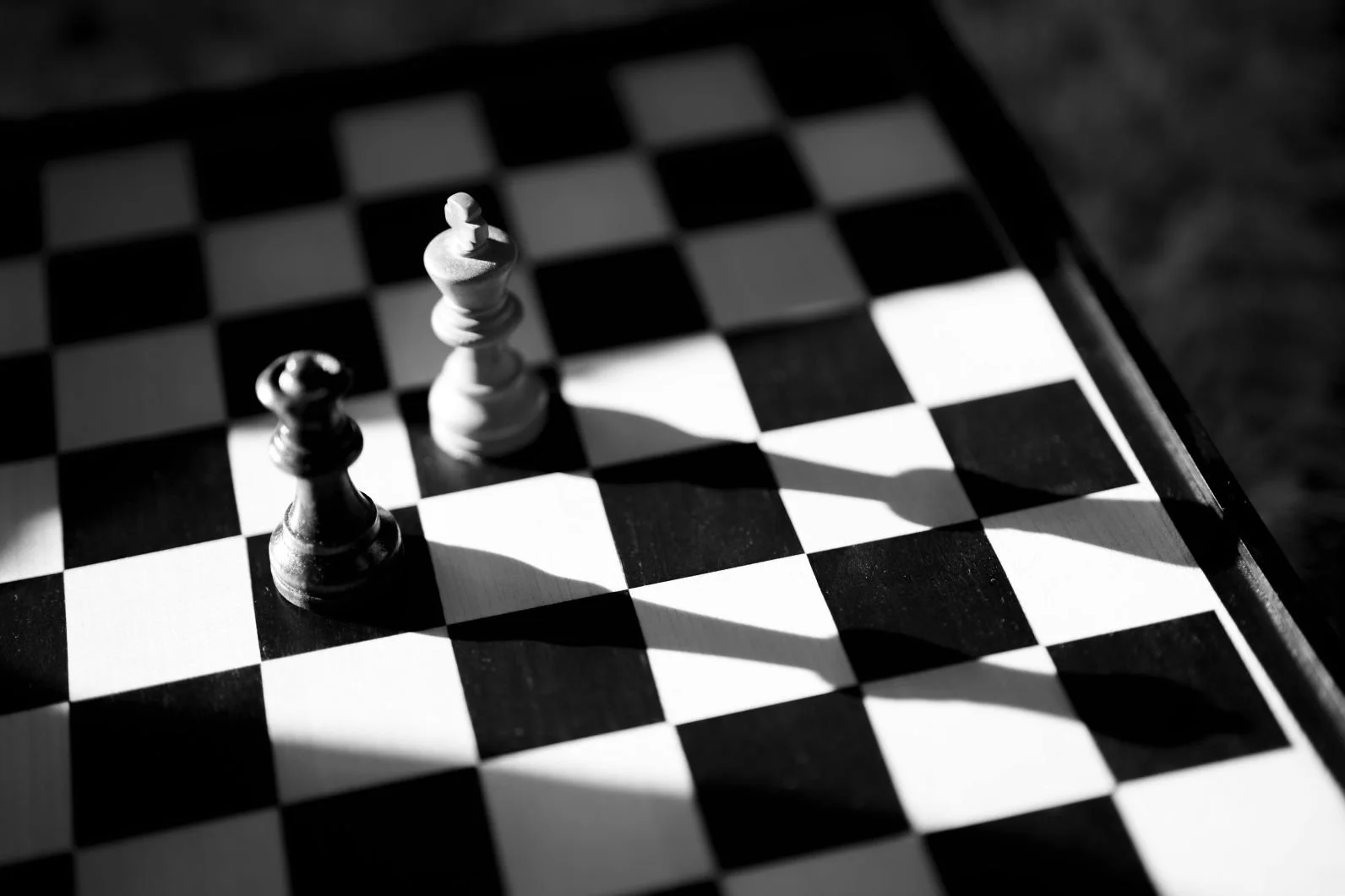 Chess king and rook on a board, attachment wounds and relationship therapy San Antonio Texas