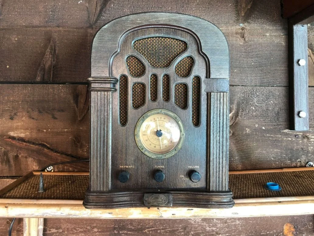 Vintage radio with speaker, highly sensitive person therapy San Antonio Texas