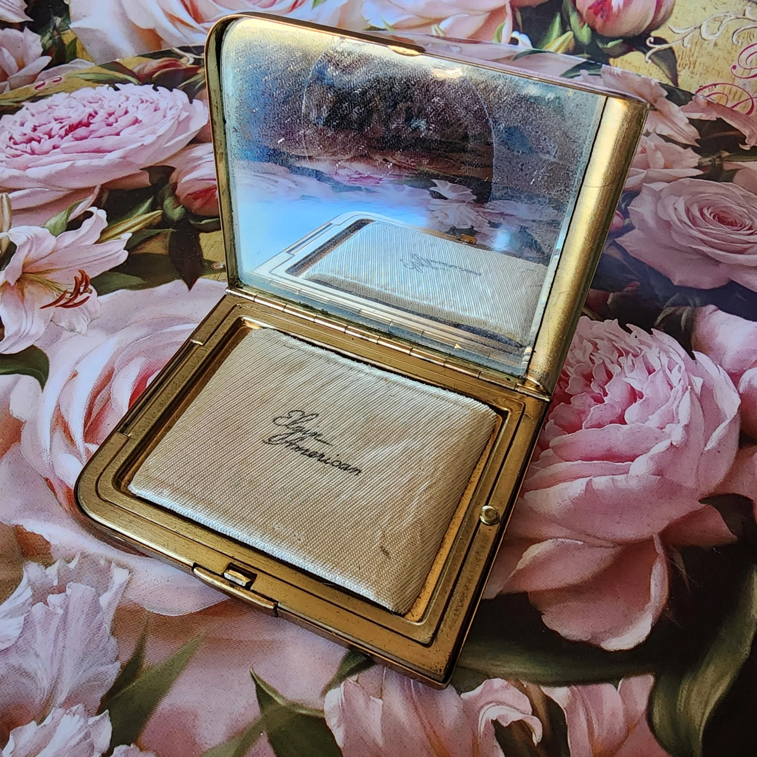 Vintage 1940s Elgin American Brass Compact Mirror Powder Case With Puff & Card - Hello Gorgeous Threads