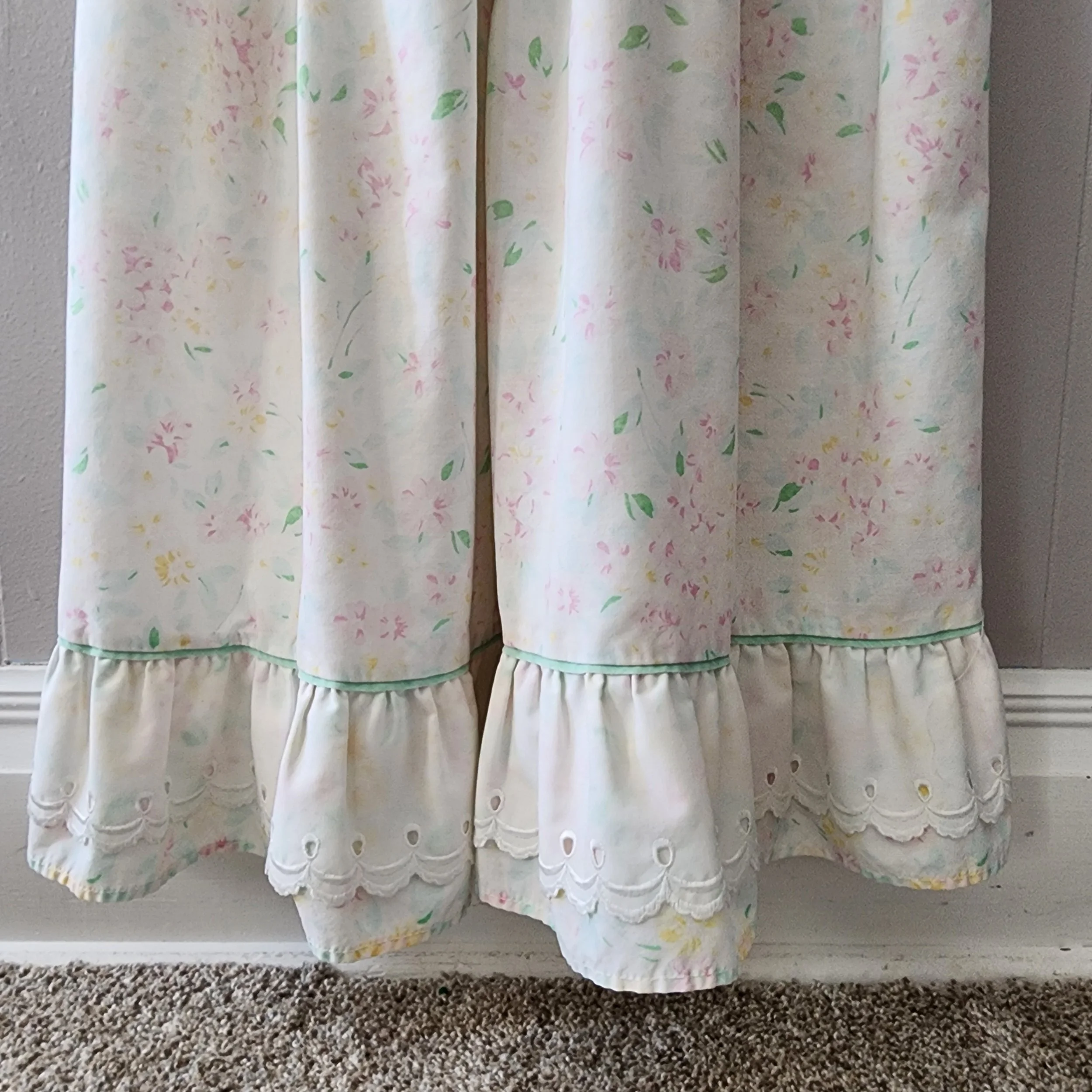 Handmade Vintage Textile Dress Easter Spring 1970s Pillowcase & 1980s Crochet XL - Hello Gorgeous Threads