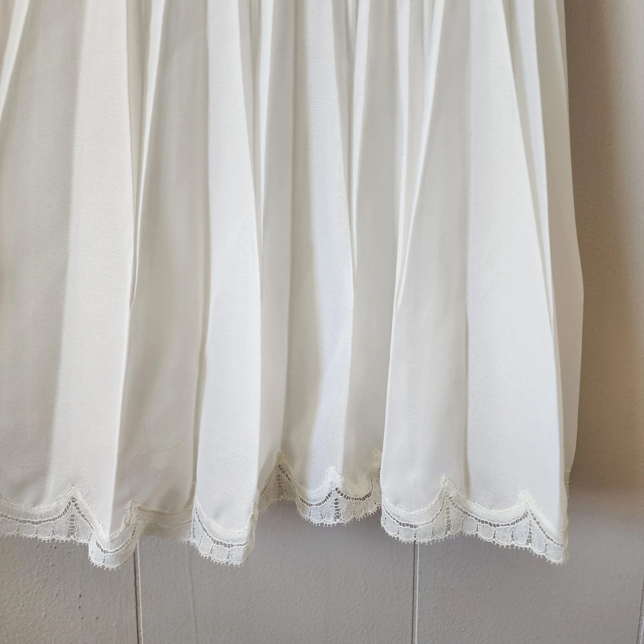 Original Odette Barsa Pleated Nylon Peignoir - Hello Gorgeous Threads