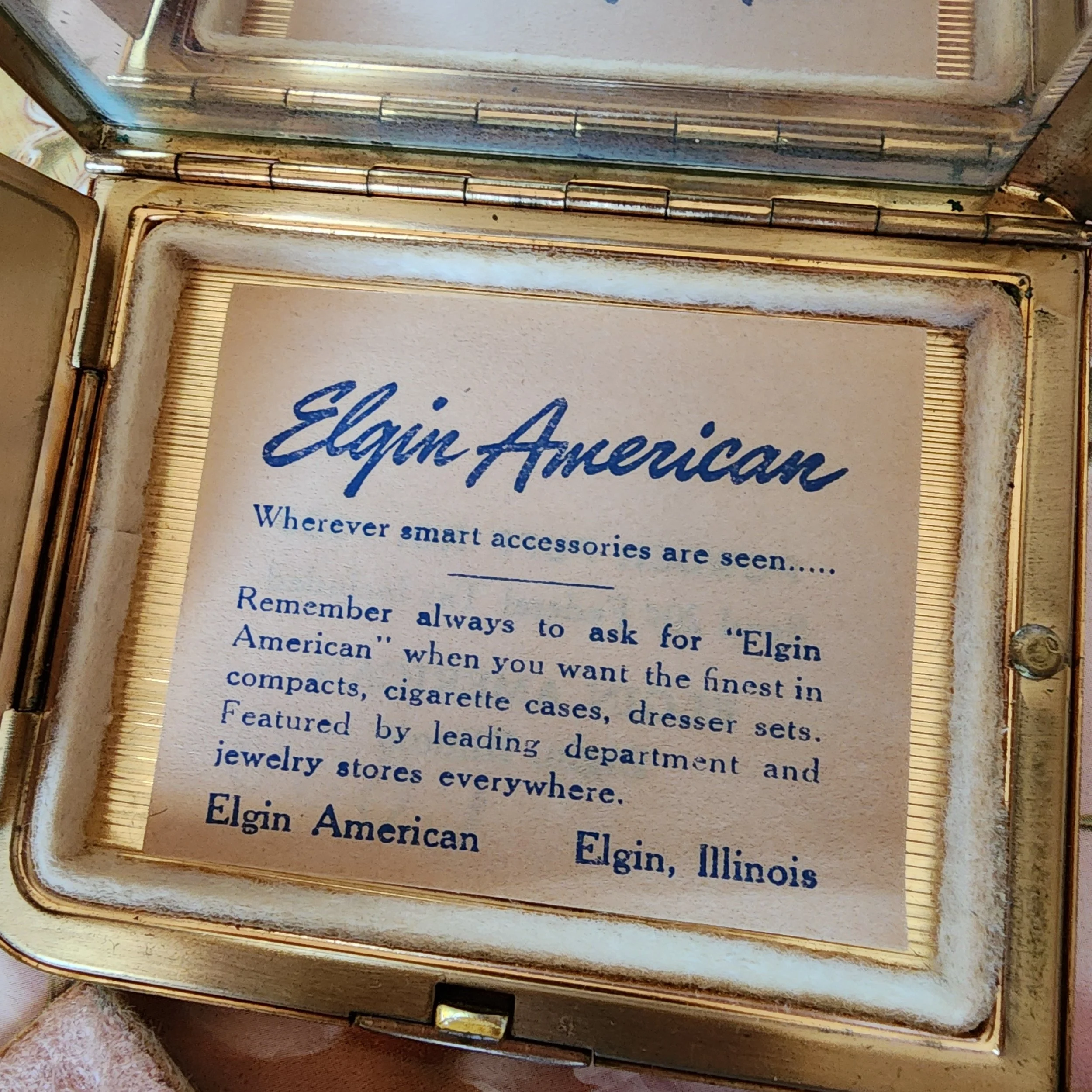 Vintage 1940s Elgin American Brass Compact Mirror Powder Case With Puff & Card - Hello Gorgeous Threads