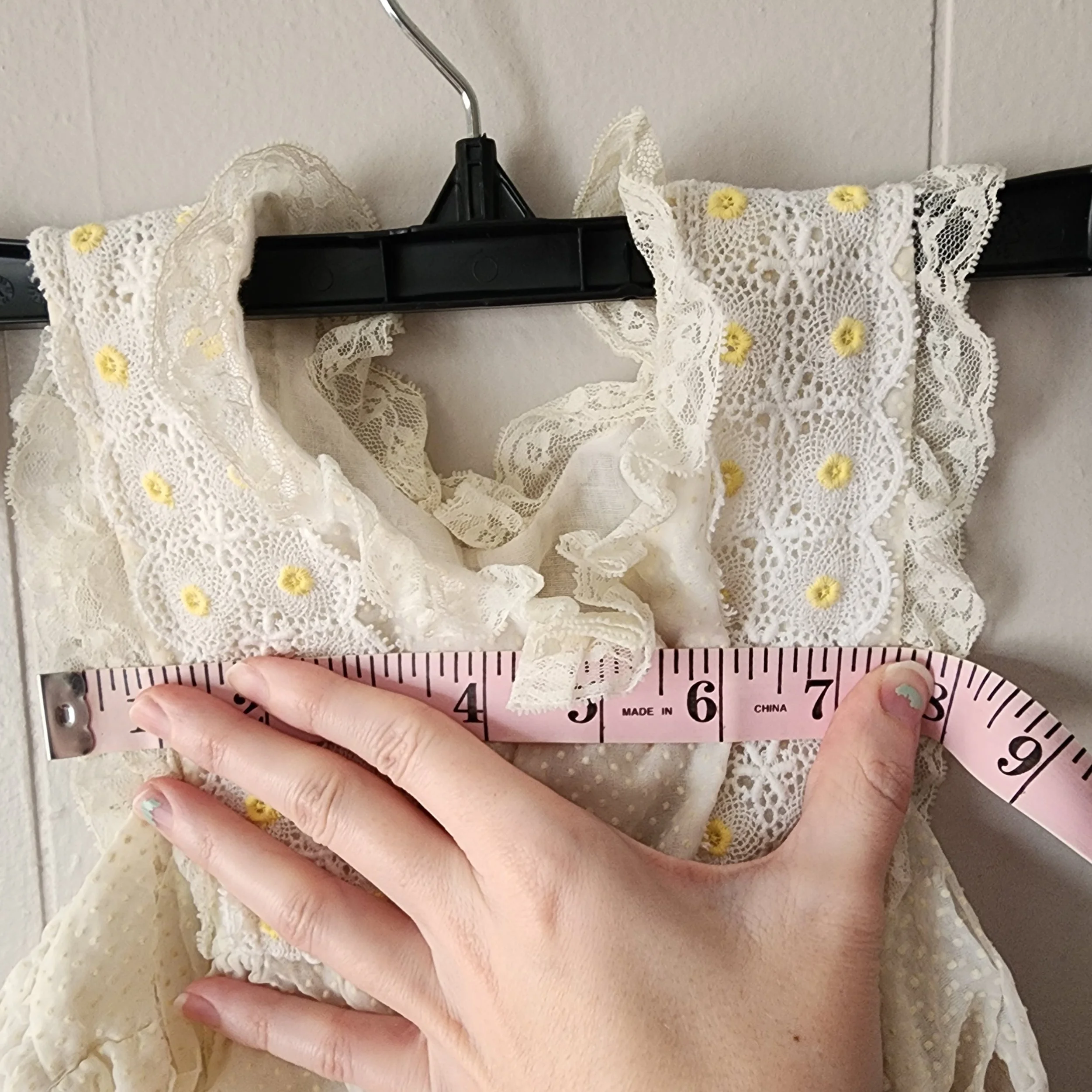 Vintage 1940s–1950s White Eyelet Baby Dress 0–3 Months - Hello Gorgeous Threads