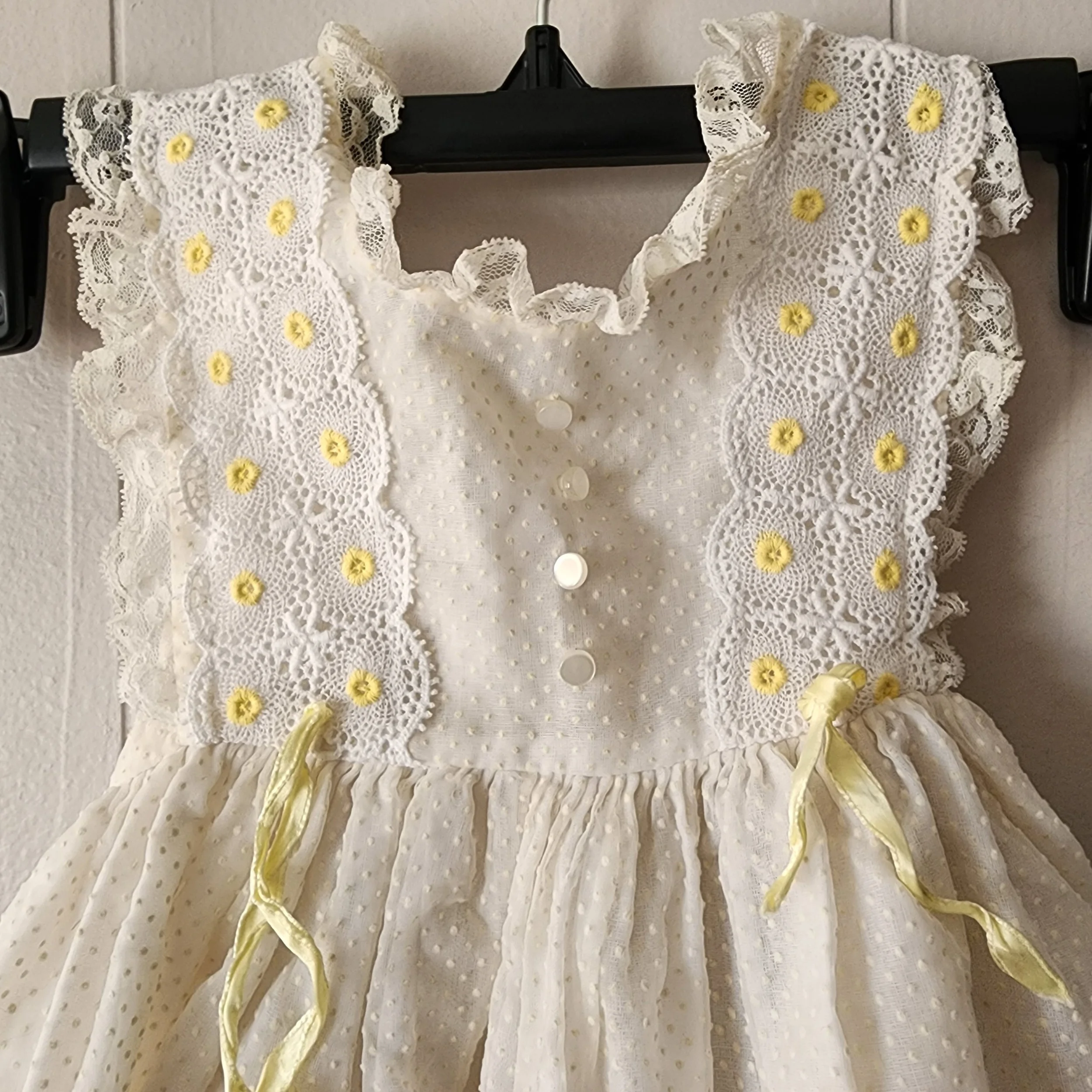 Vintage 1940s–1950s White Eyelet Baby Dress 0–3 Months - Hello Gorgeous Threads