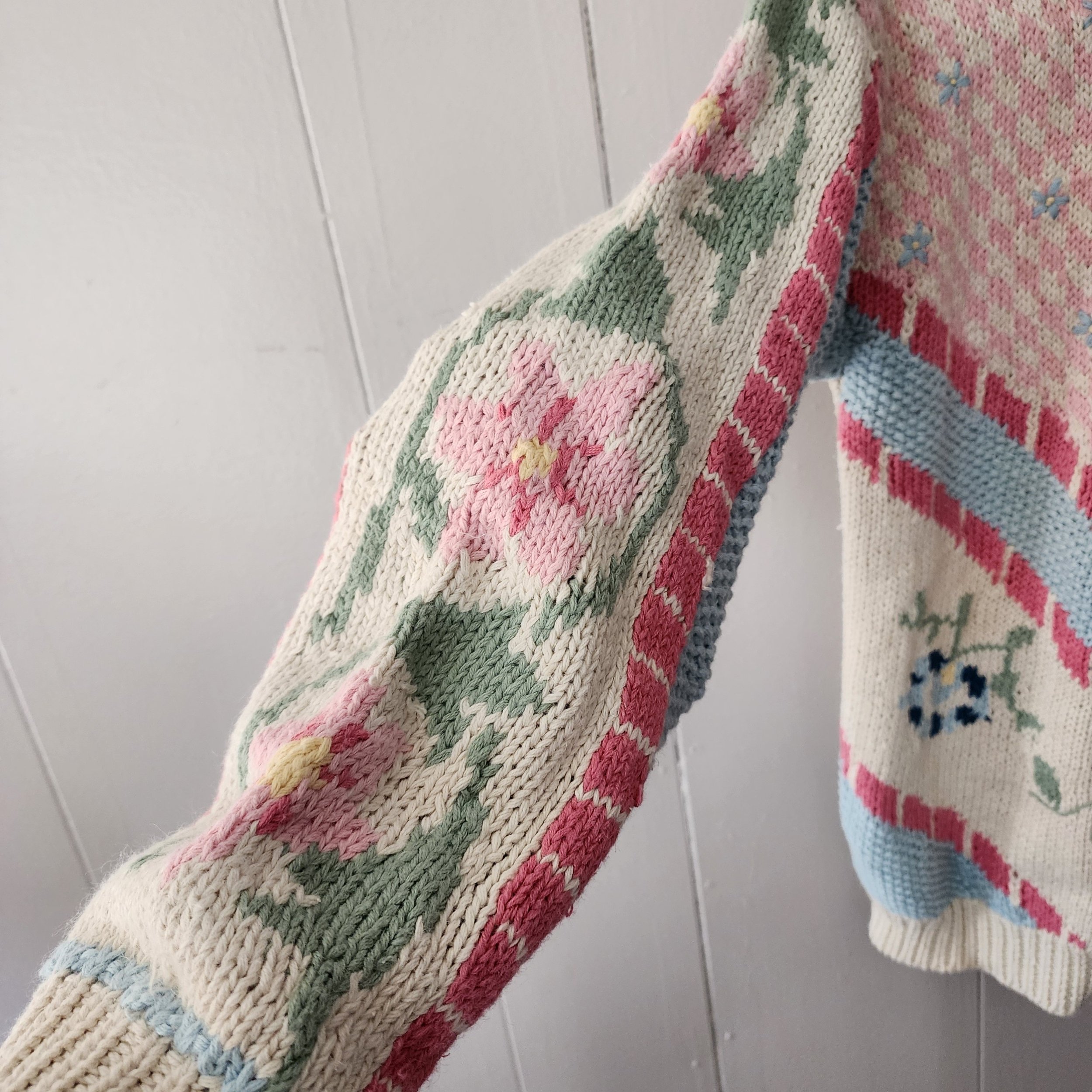 Eagle’s Eye Floral Chevron Knit, c. 1980s - Hello Gorgeous Threads
