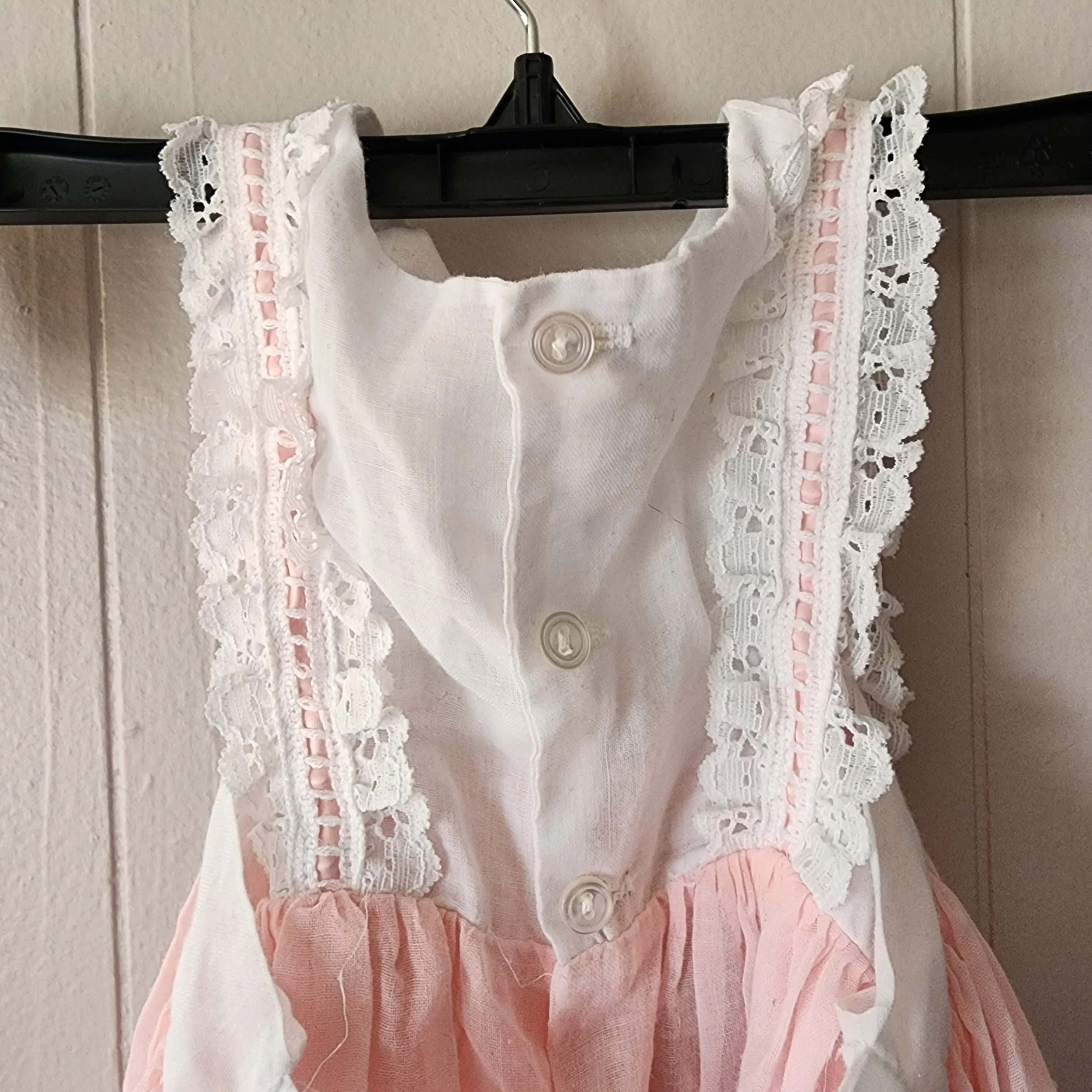 Vintage 1940-50s Pink & White Lace Baby Girl 0-3 Mo. - Hello Gorgeous Threads