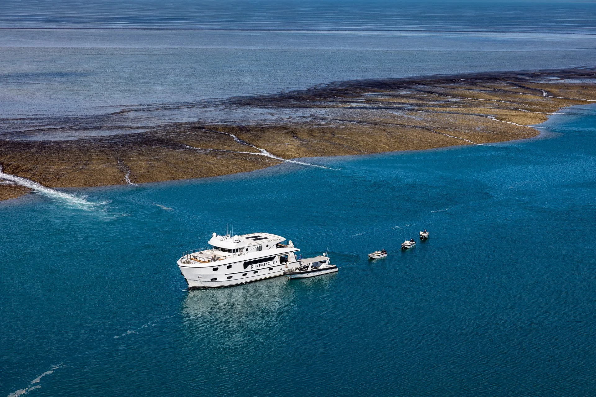 DAY 4: Montgomery Reef, Sale River & Raft Point