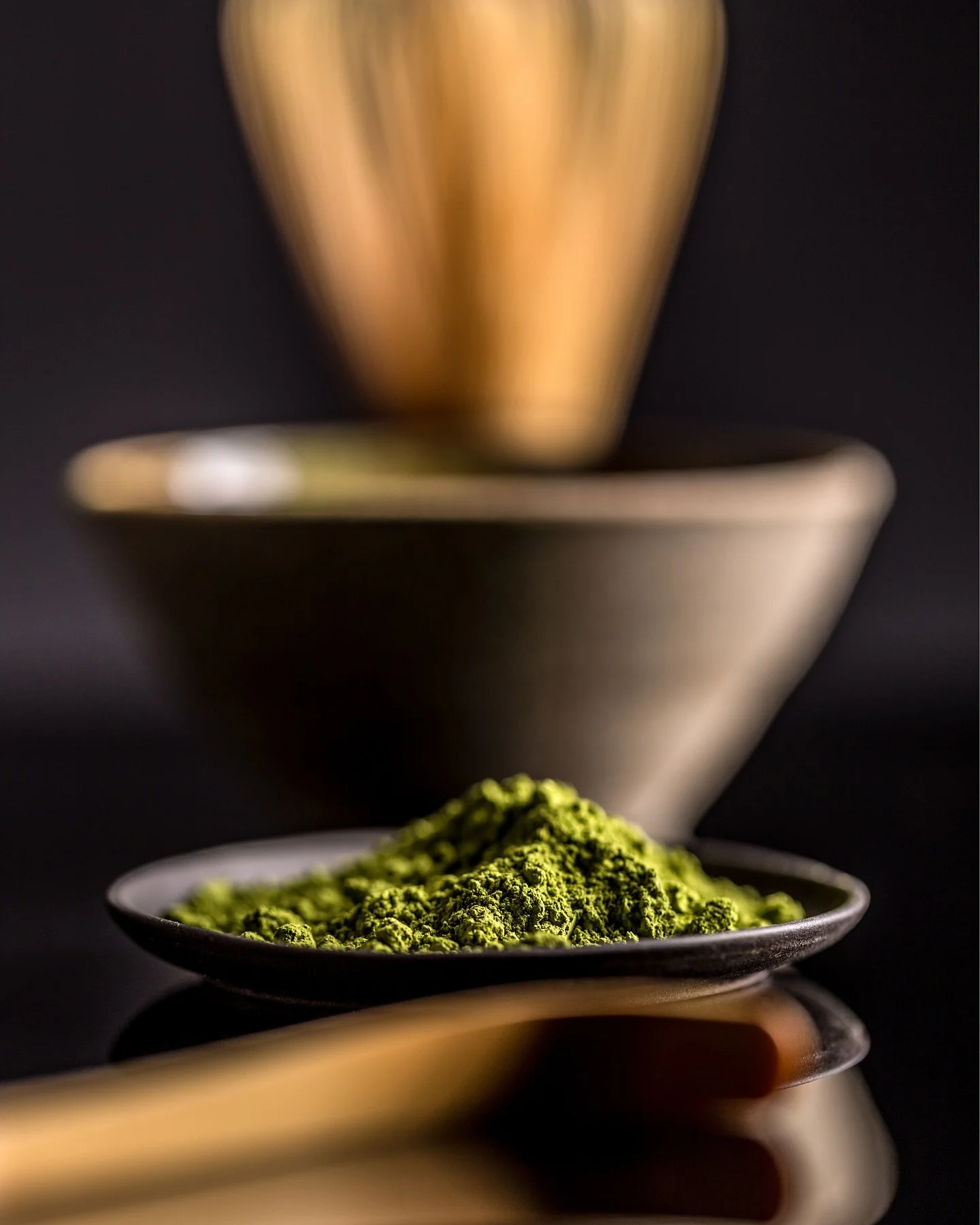 Ground from shade-grown leaves, whisked into stillness. 🍃 Ceremonial Matcha now available at Oxoniantea.com ✨ 
.
.
.
.
.
#tea #matcha #greentea #looseleaftea #teatime #teaaddict #tealover #teagram #wellness #mindfulness #calm #selfcare #ritual #drin