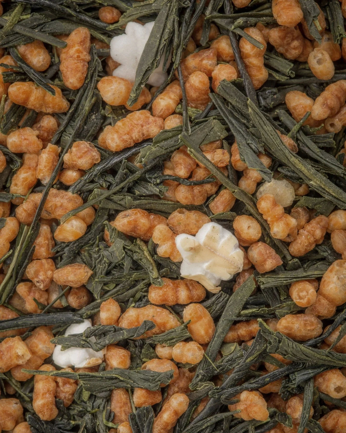 New blends are brewing 🍵 👀 
Can you guess the tea? Hint: roasted notes &amp; green leaves 😉 

#ig #post #reel #fyp #tea