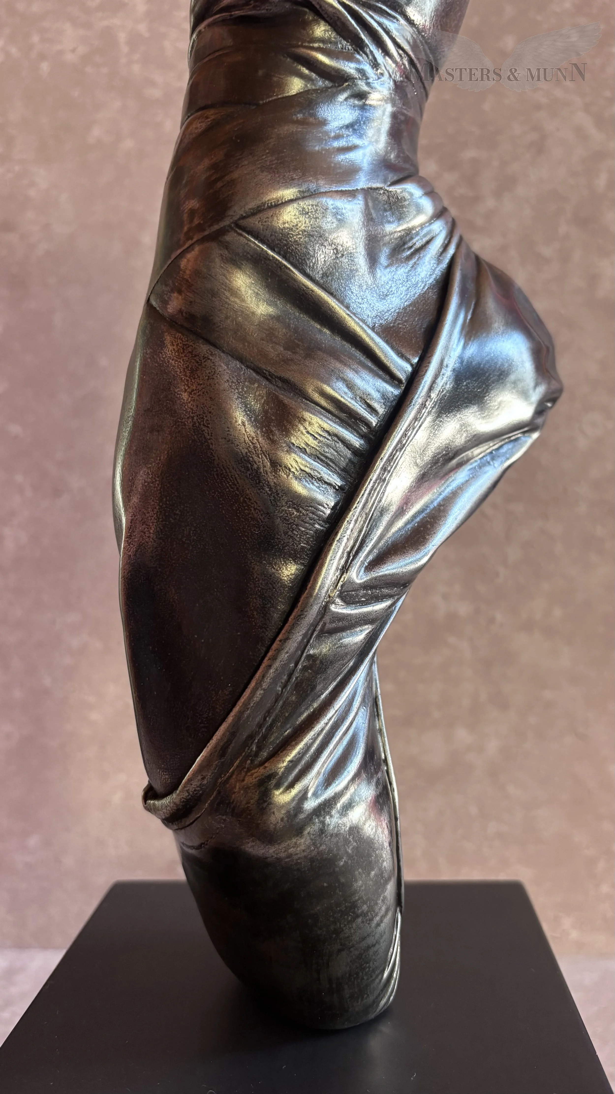 en pointe iron aluminium right 10wm.jpg