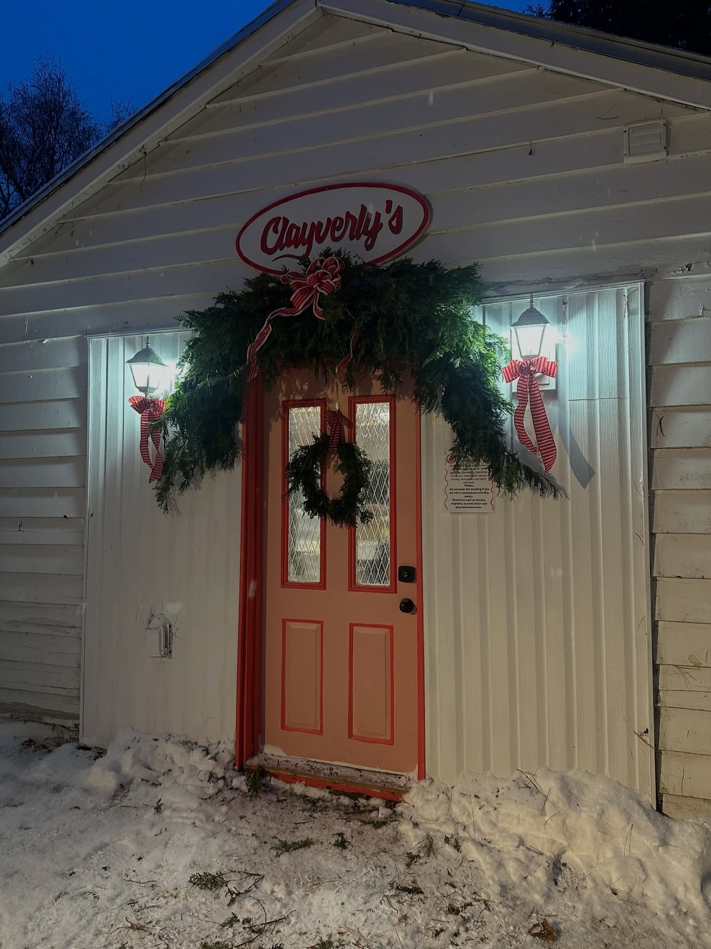 .: December :.

A record number of kilns fired, problems solved, cheer spread, ideas nurtured and love fed. 
Looking forward to January, to 2026, to making teaching learning buying selling trying failing solving