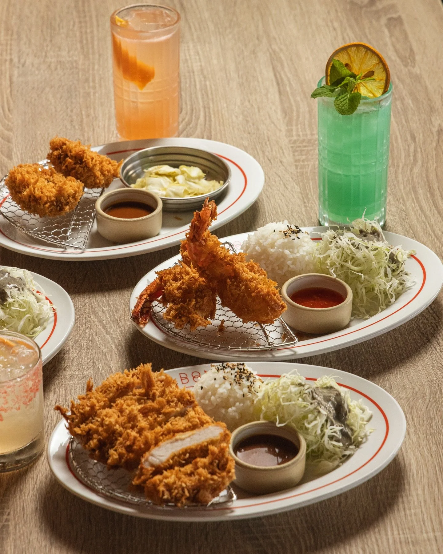 Crispy on the outside, tender and juicy on the inside &mdash; this is katsu the DOMO way. From pork loin to ebi fry, pair it with our refreshing house drinks for the perfect comfort meal.

📍 DOMODOMO Hawaii &mdash; Ewa Beach
✨ Lunch &amp; Dinner ava